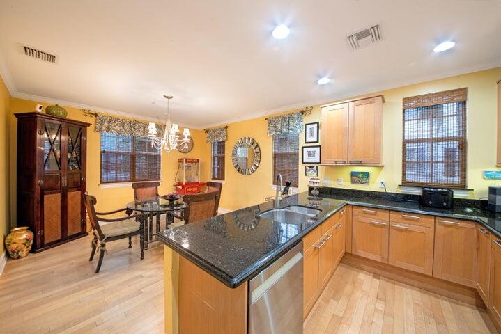 381 W Mallory Circle