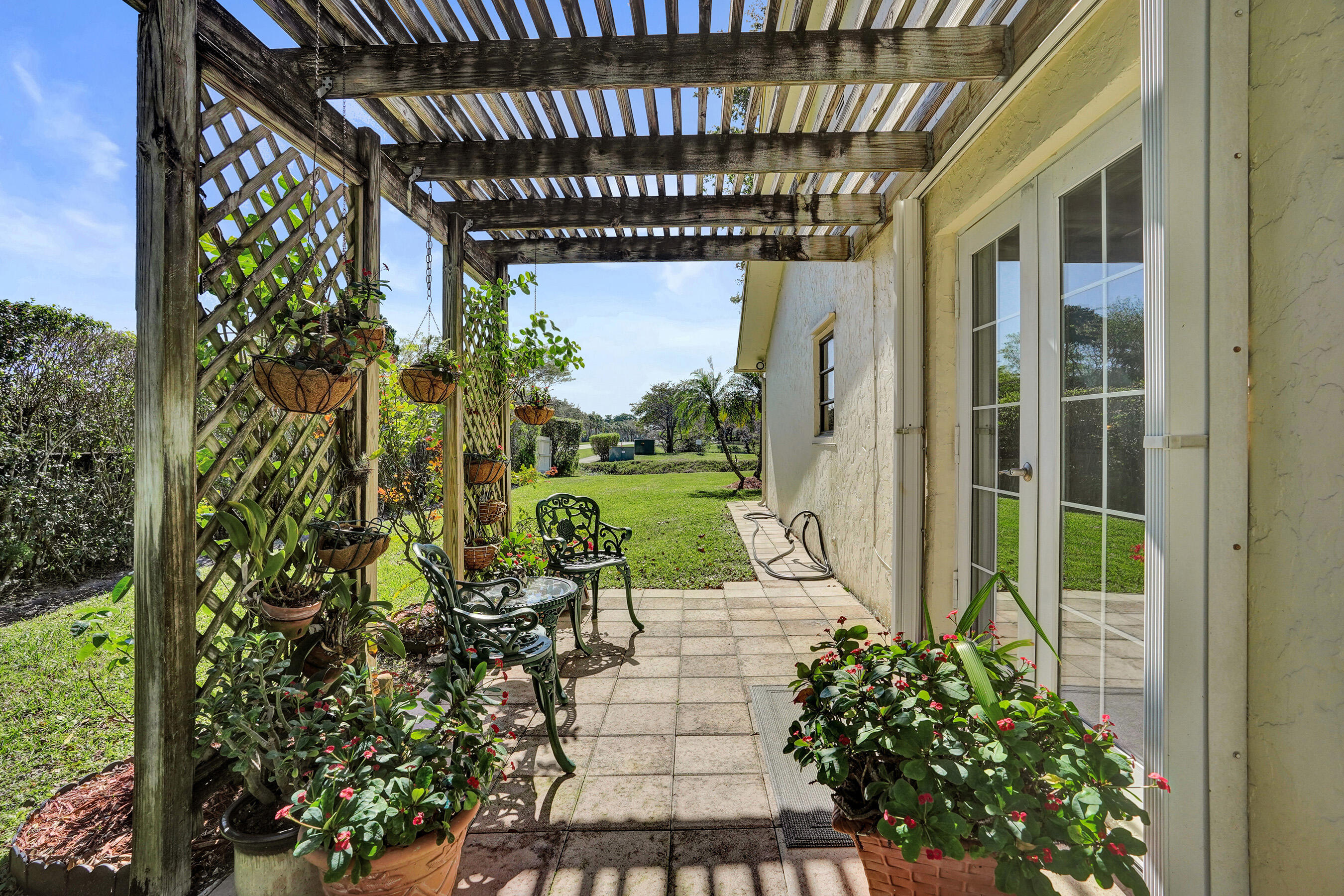 6010 Petaluma Drive