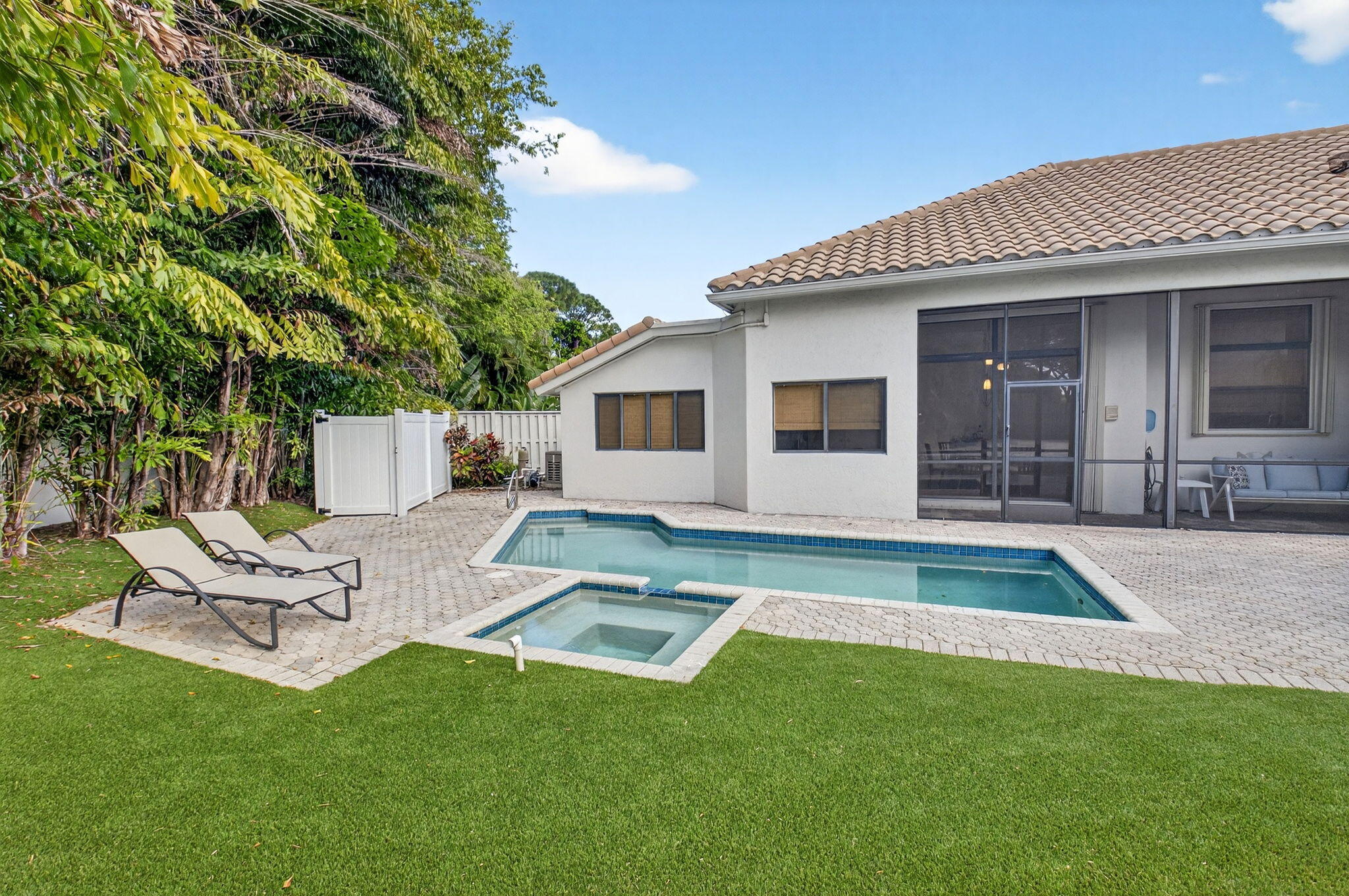 2437 NW 64th Street