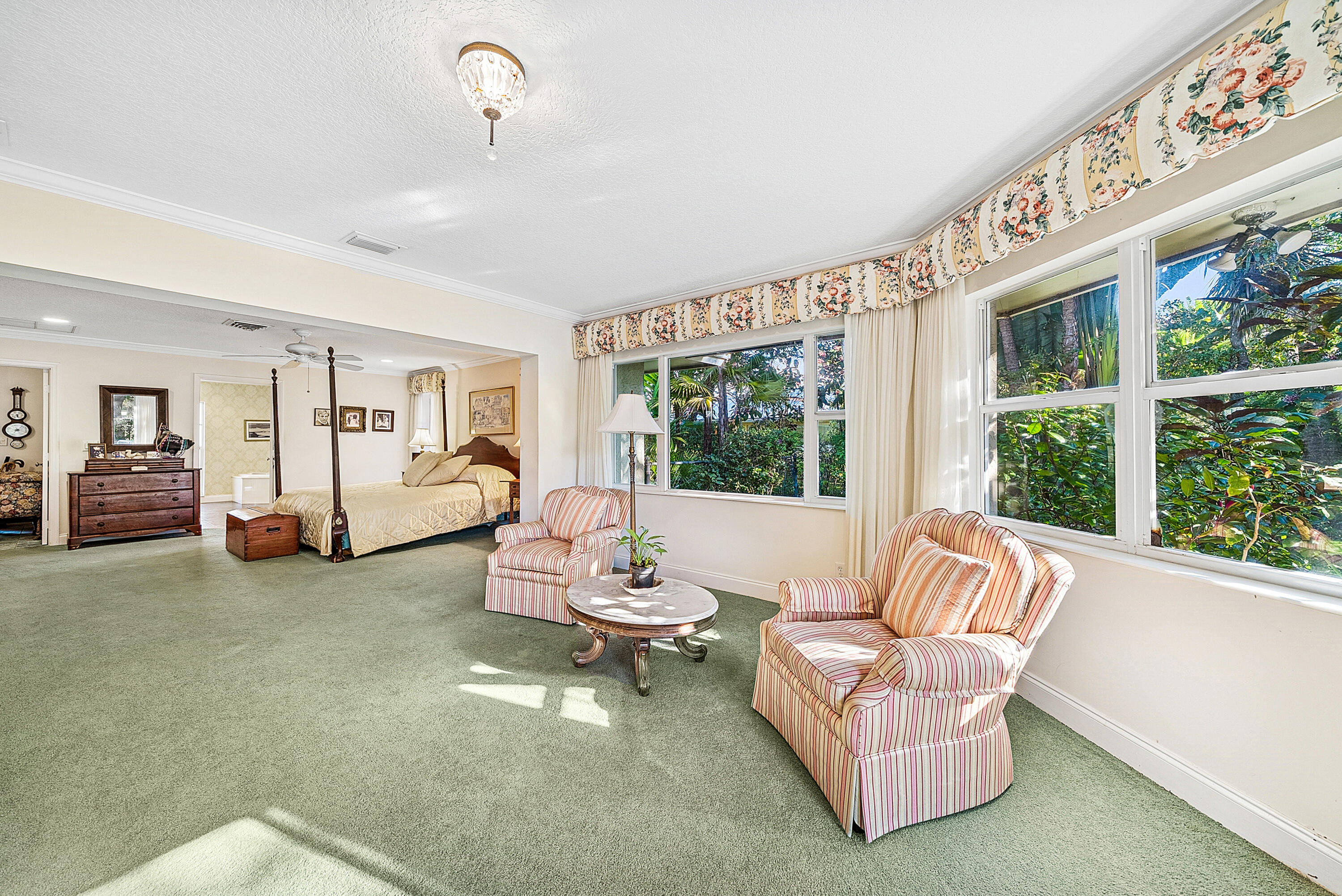 416 S Country Club Drive