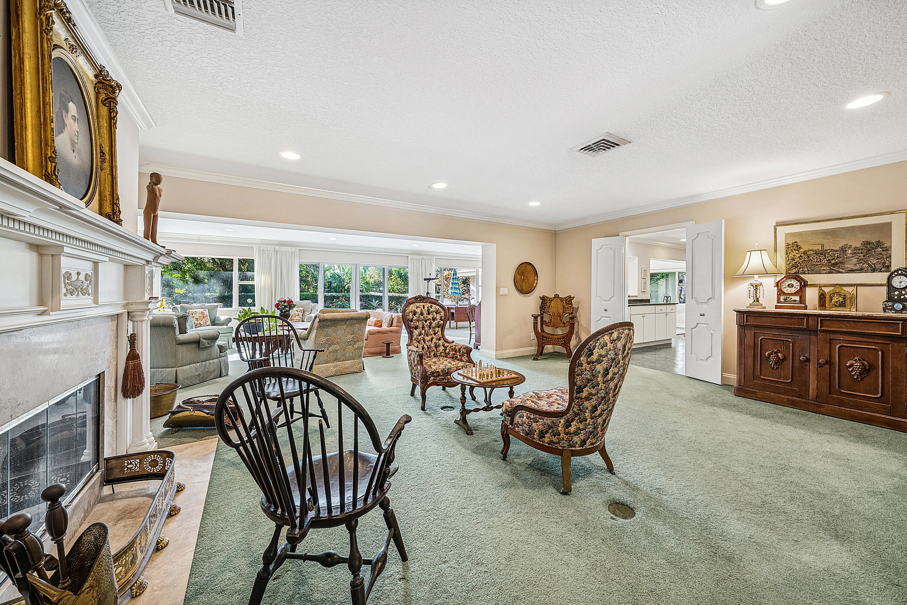 416 S Country Club Drive