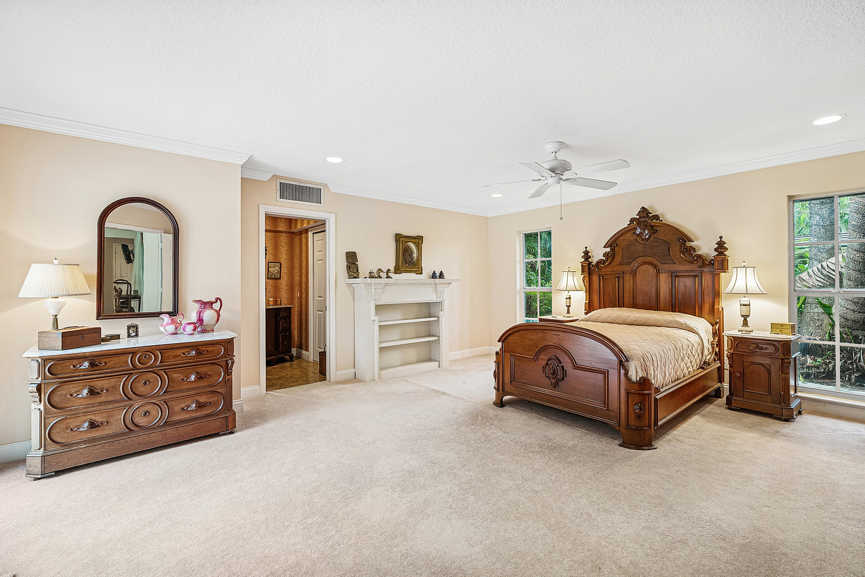 416 S Country Club Drive