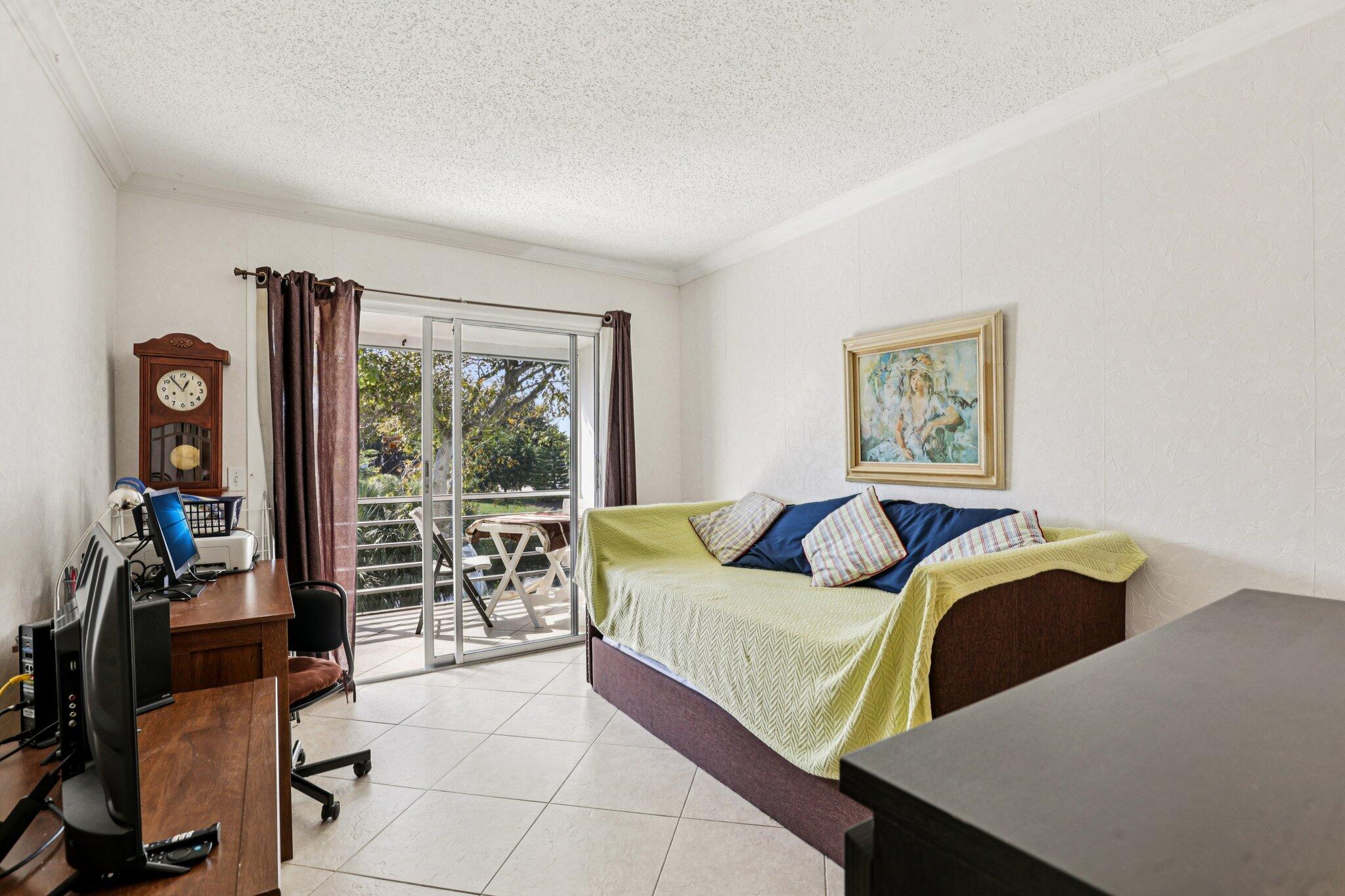 104 Oakridge H