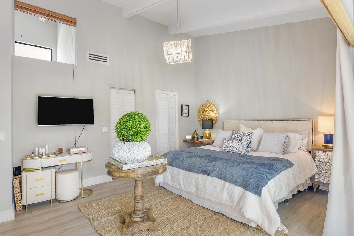 250 S Ocean Boulevard 272