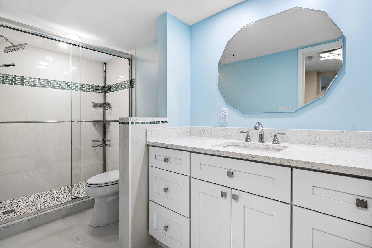 2450 Presidential Way 607