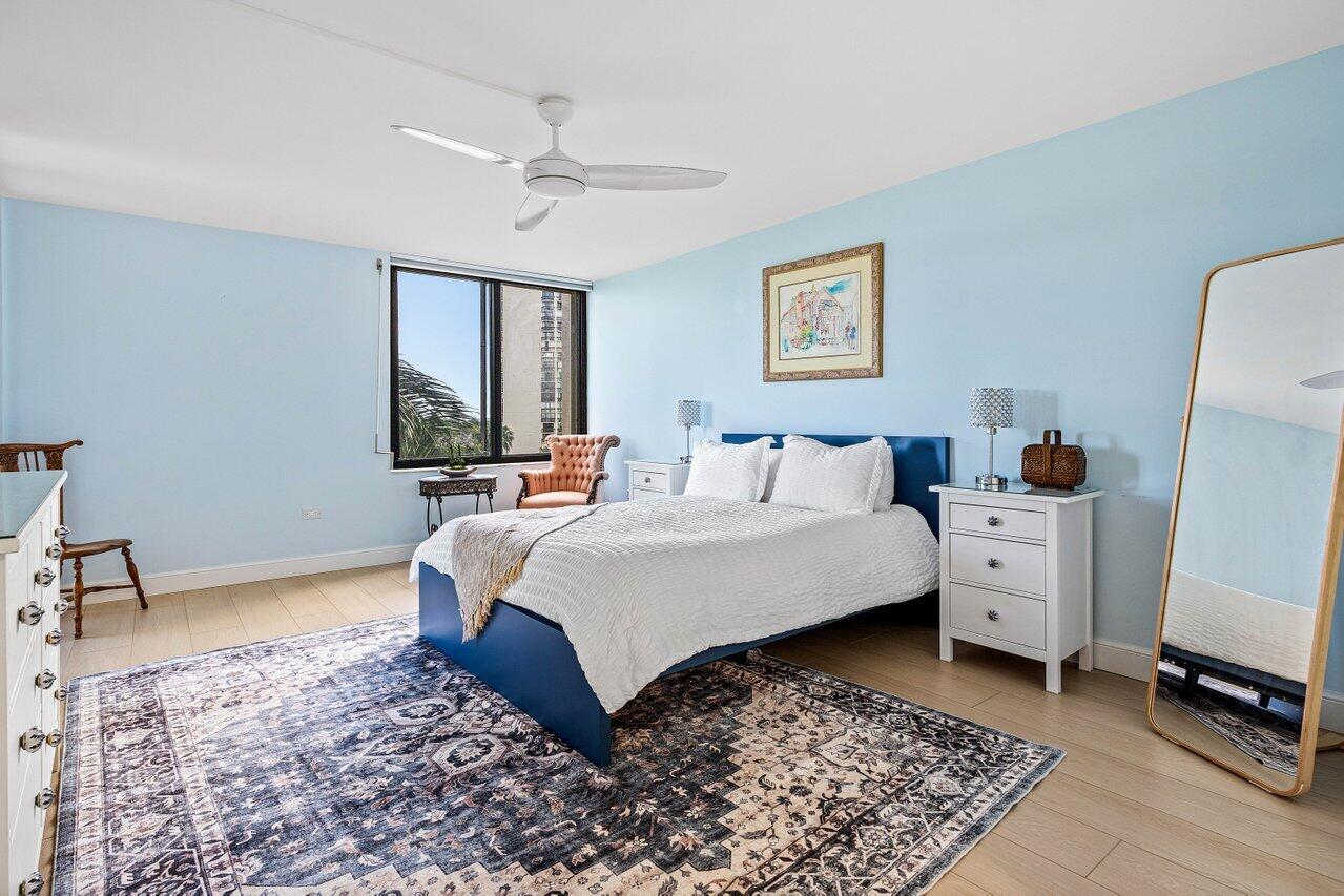 2450 Presidential Way 607