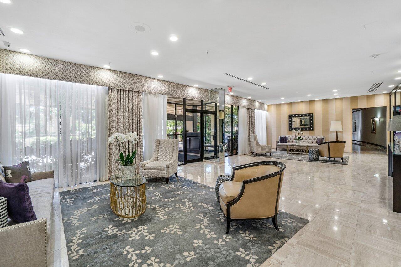 2450 Presidential Way 607