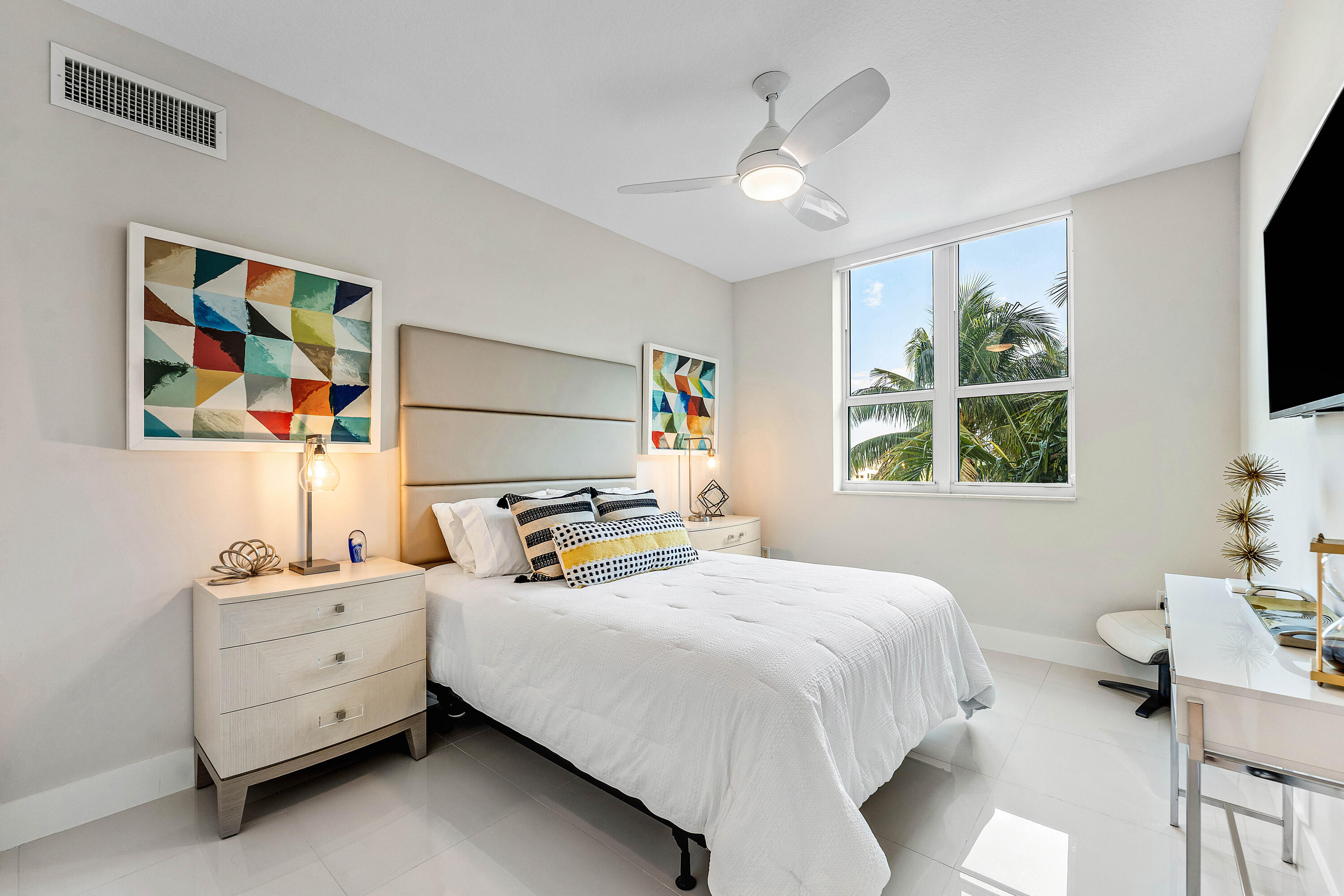 450 N Federal Highway 711