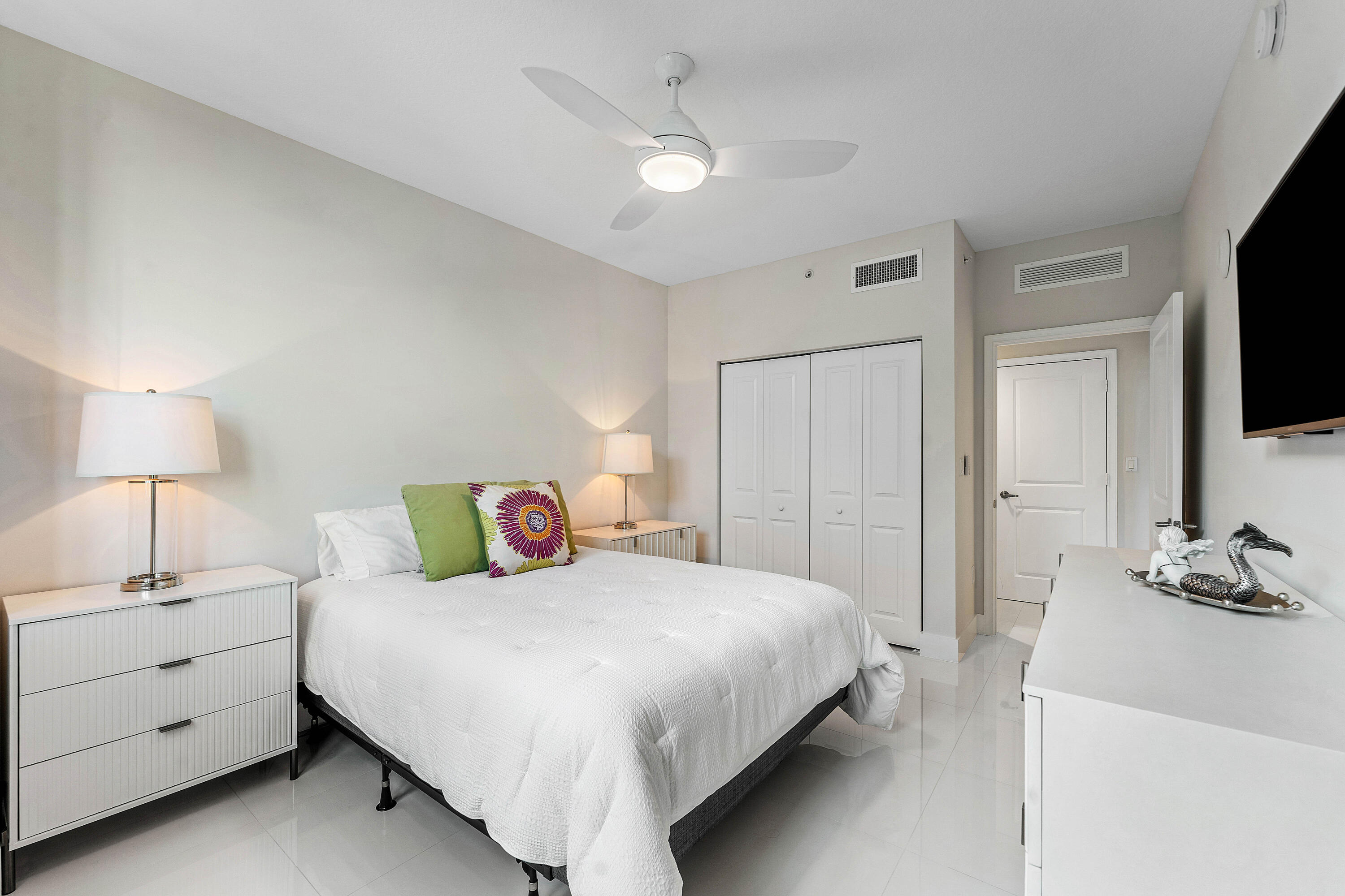 450 N Federal Highway 711