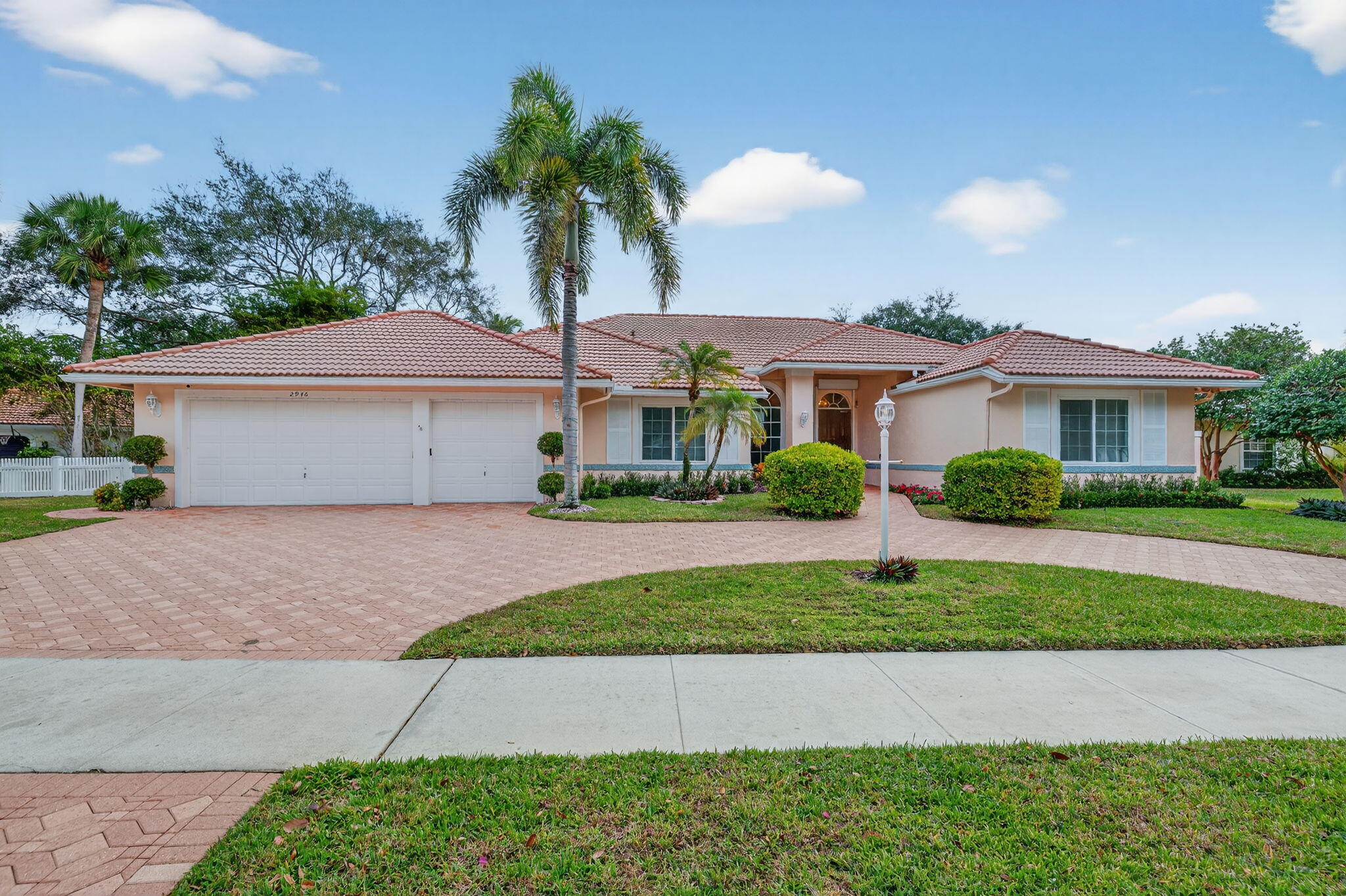2946 Sabalwood Court