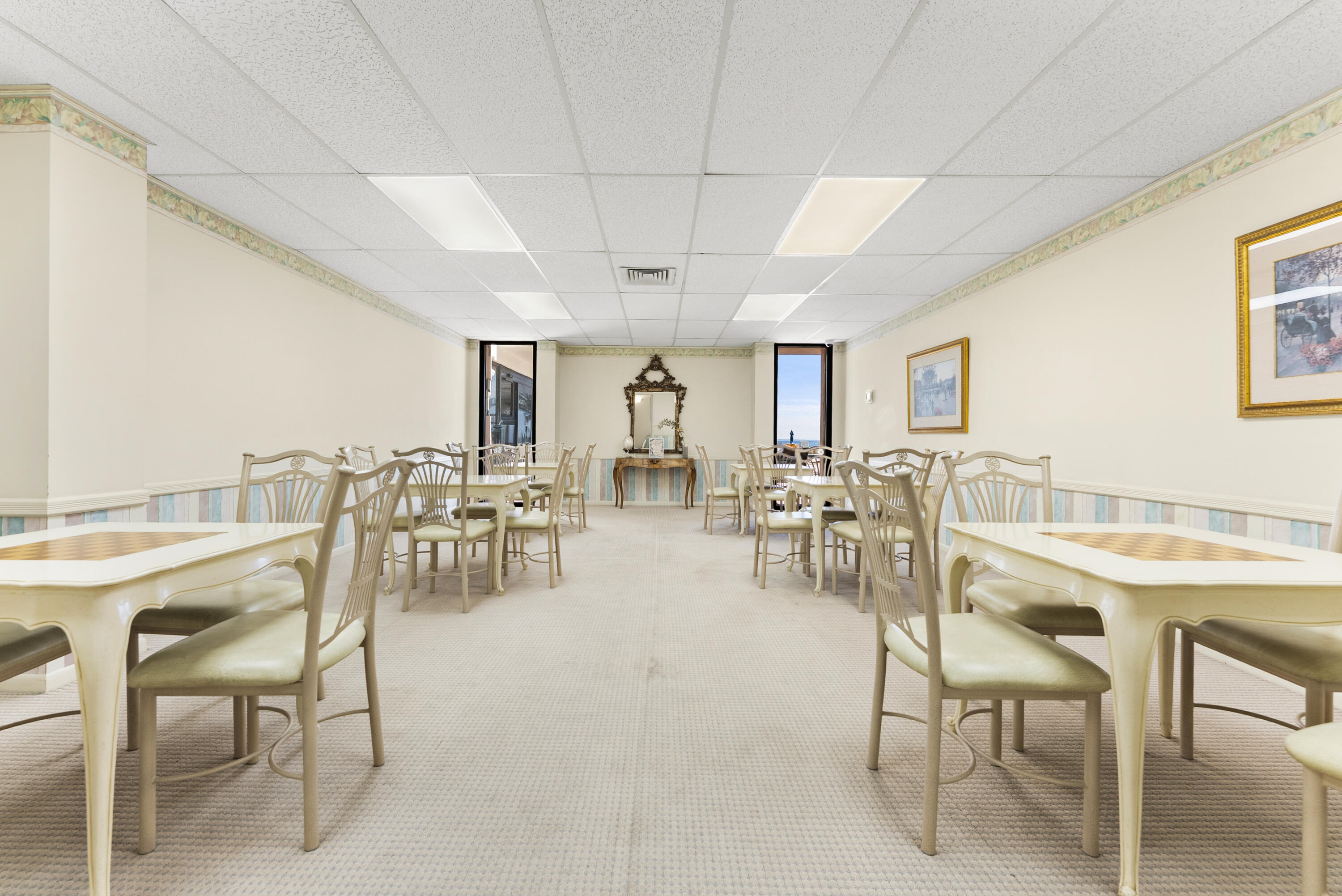 1149 Hillsboro Mile 1008