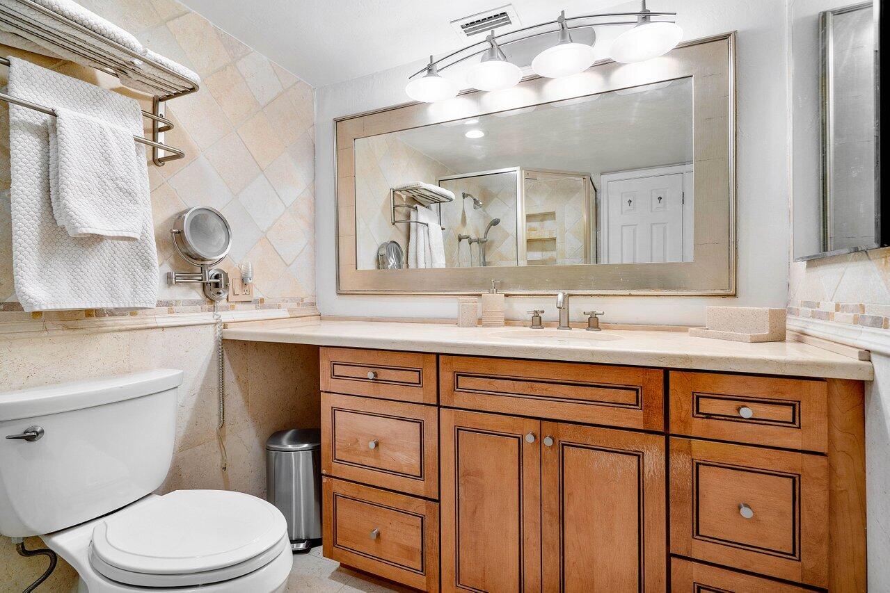 1040 Banyan Road 2010