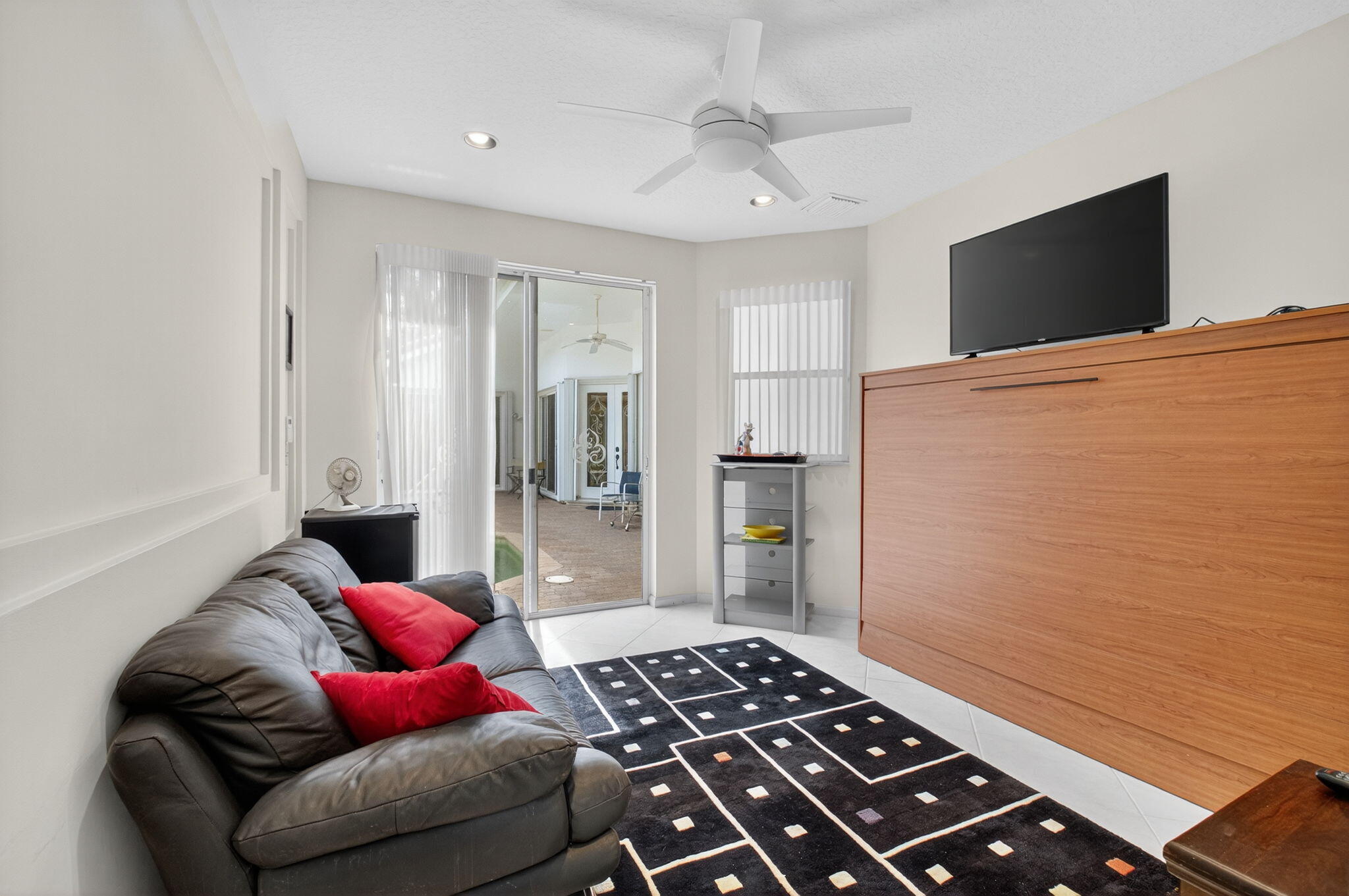 6032 Rossmoor Lakes Court