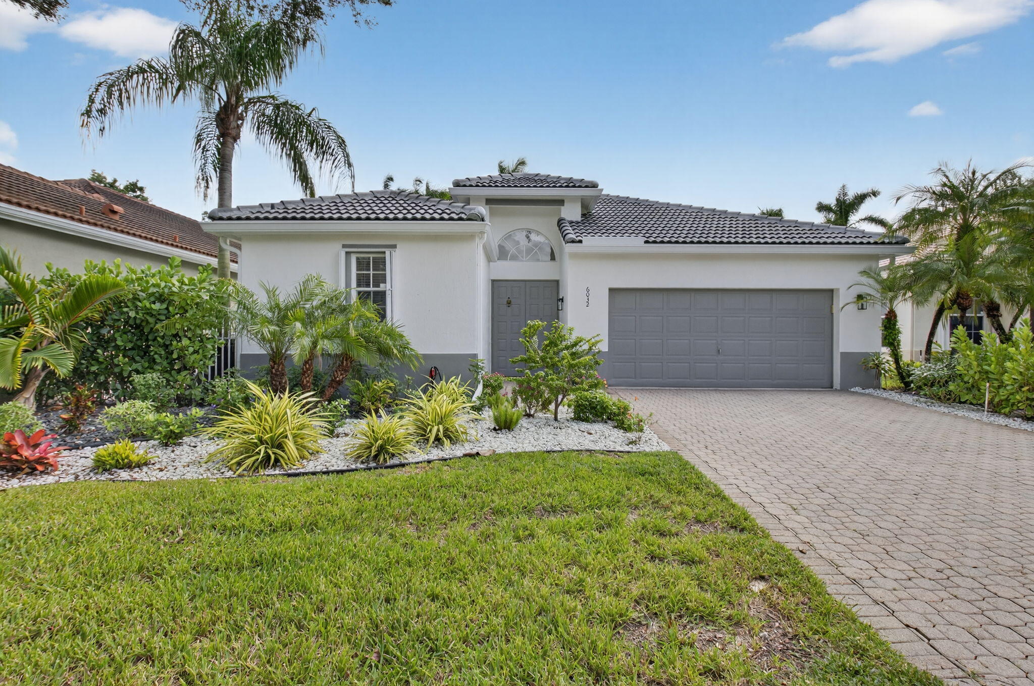 6032 Rossmoor Lakes Court
