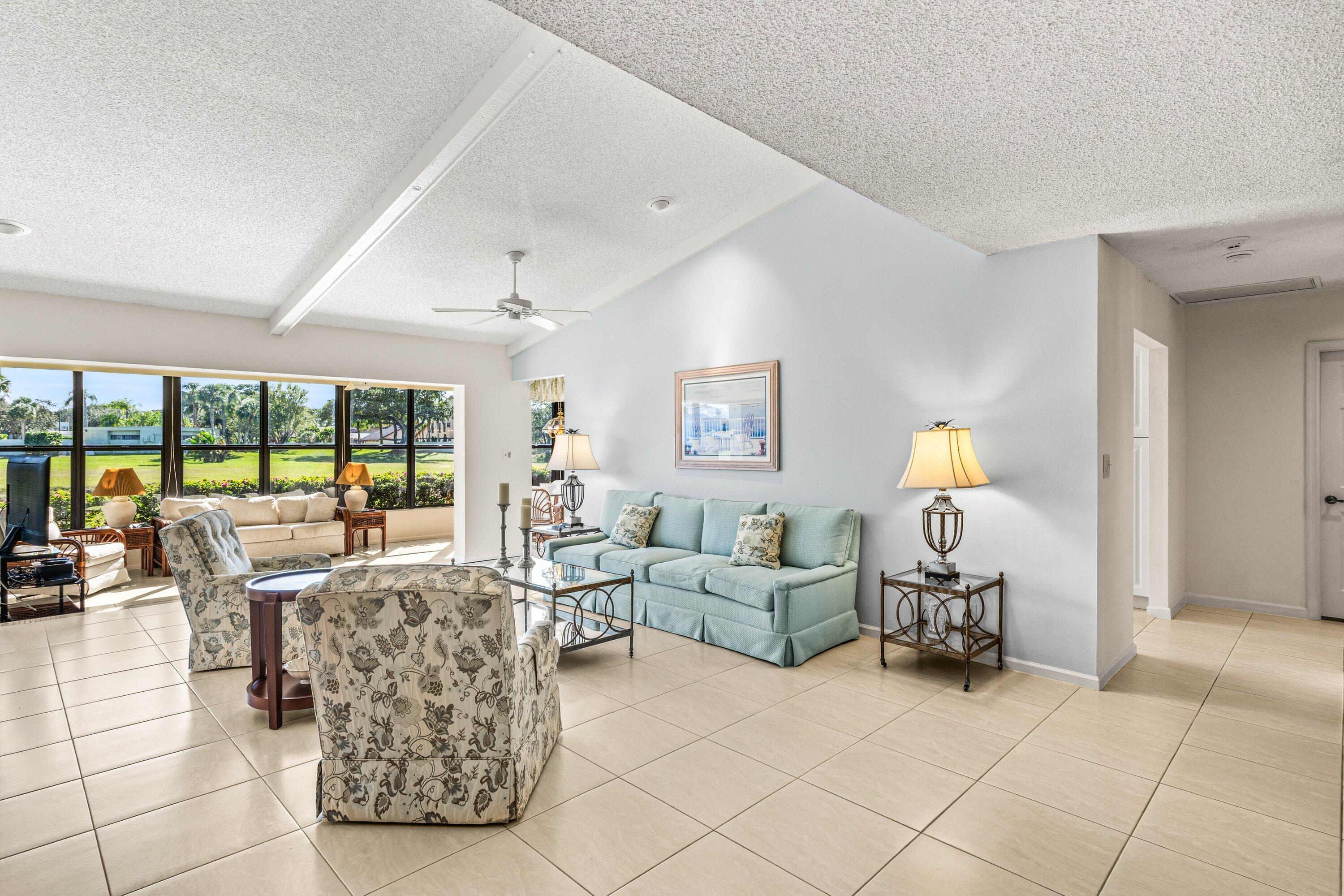 6426 Casabella Lane