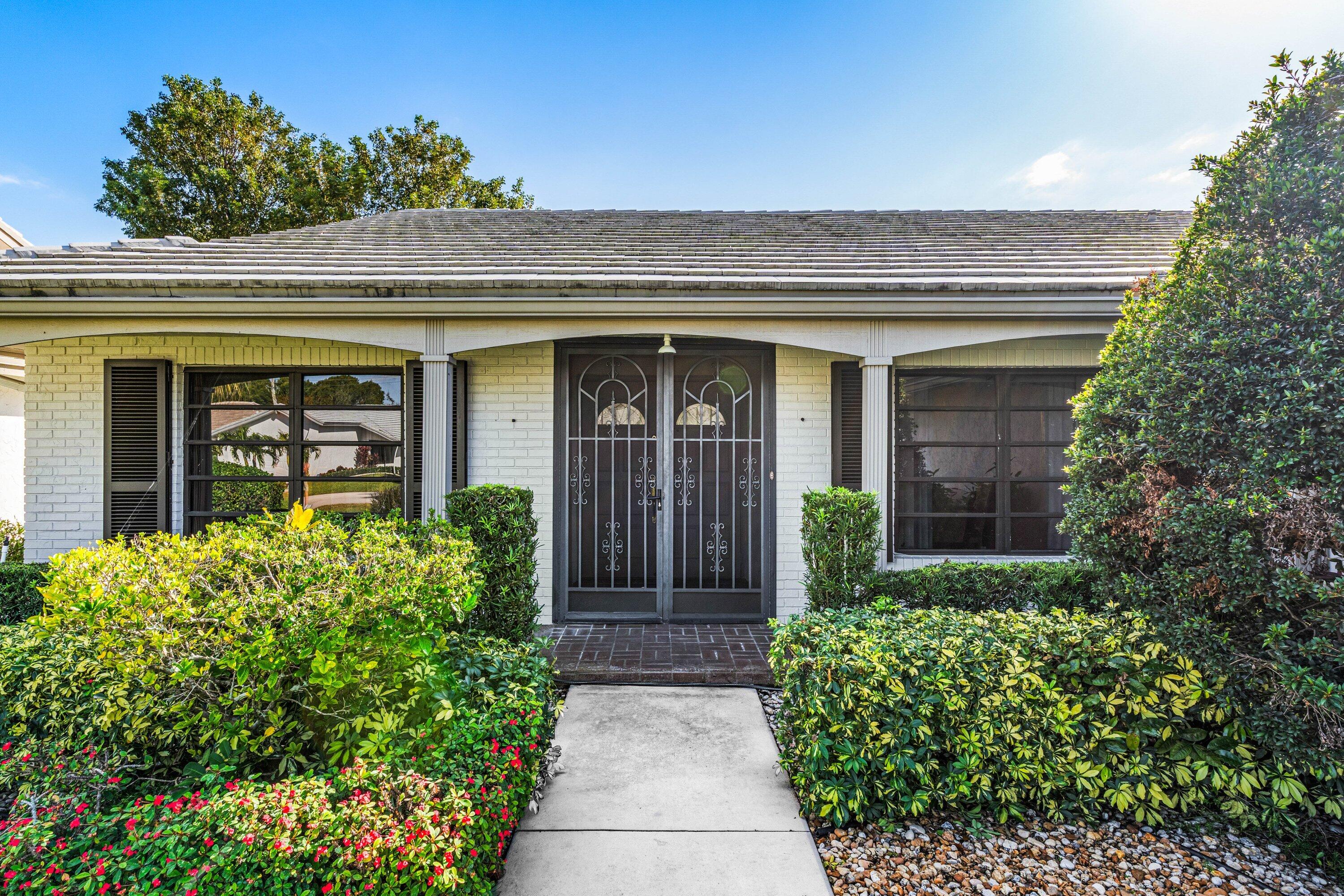 6426 Casabella Lane