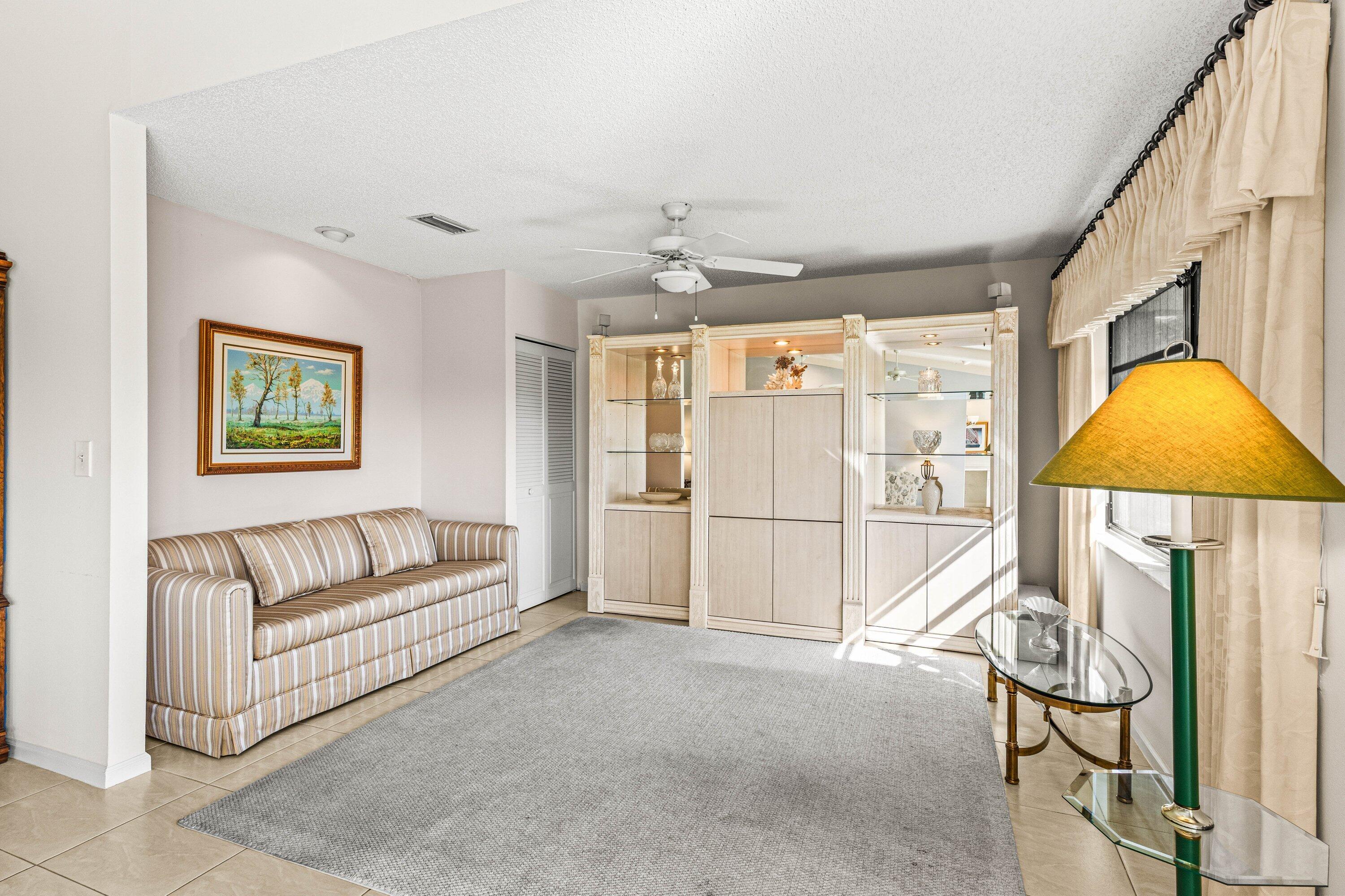6426 Casabella Lane