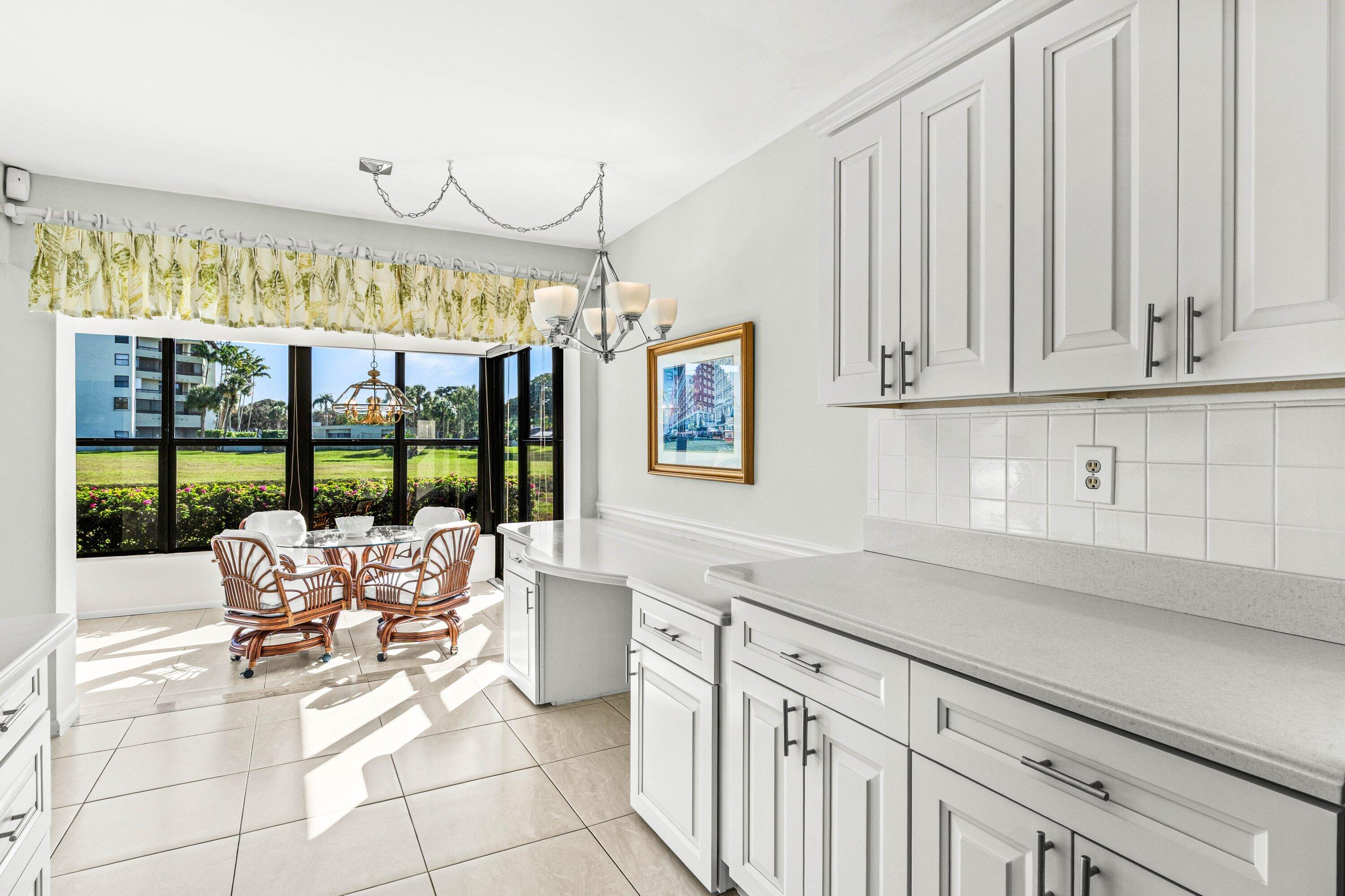 6426 Casabella Lane