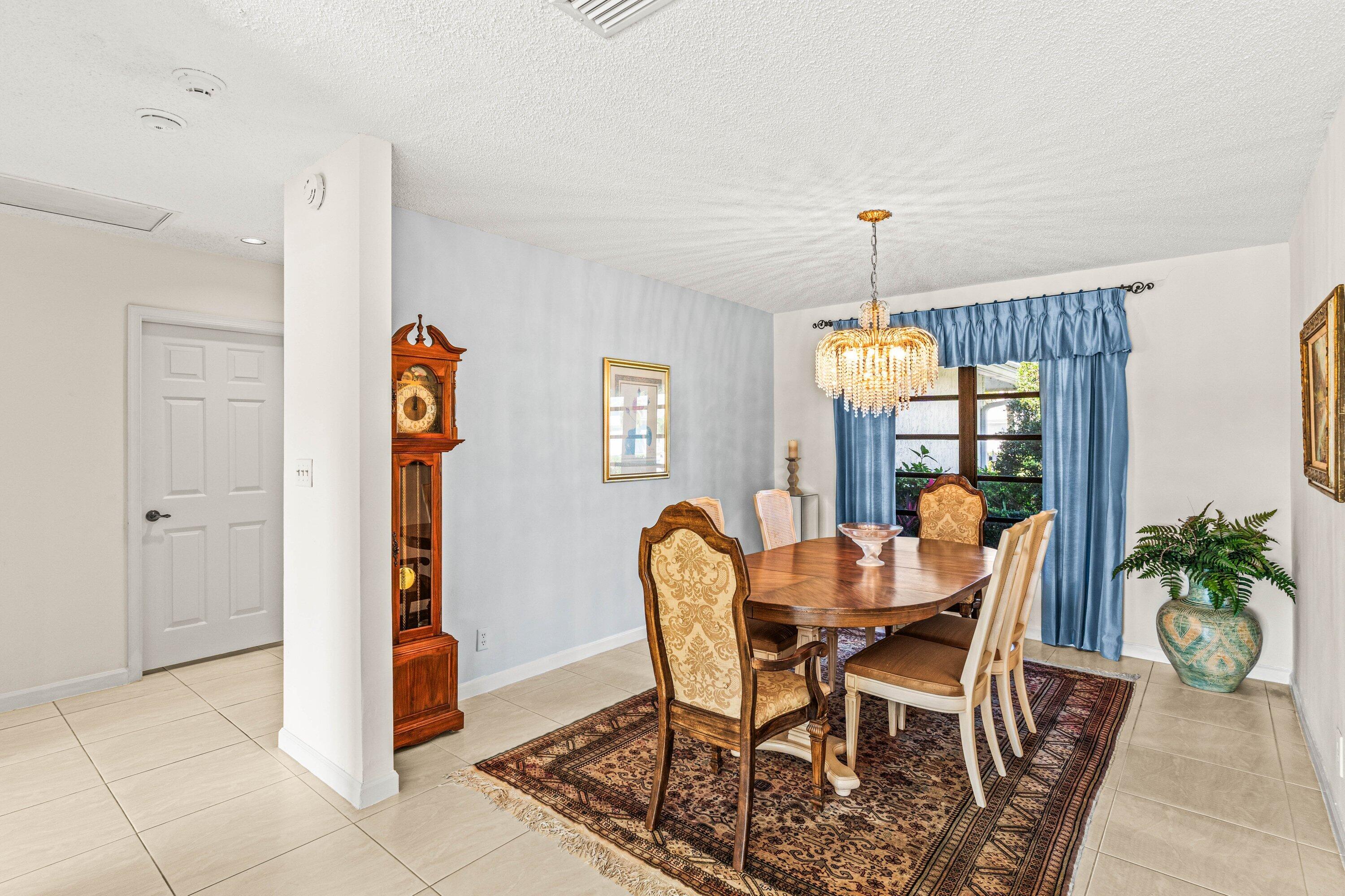 6426 Casabella Lane