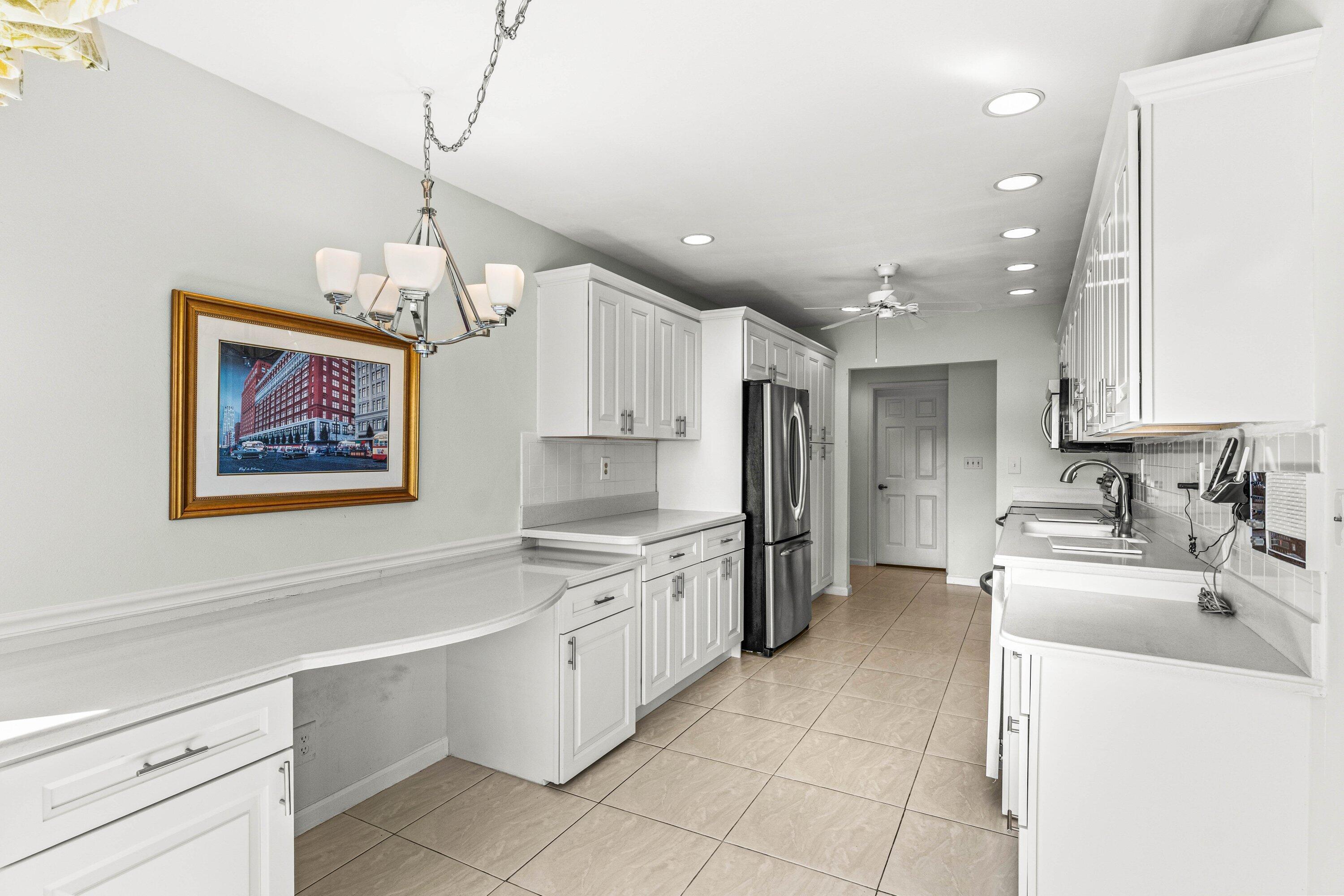6426 Casabella Lane