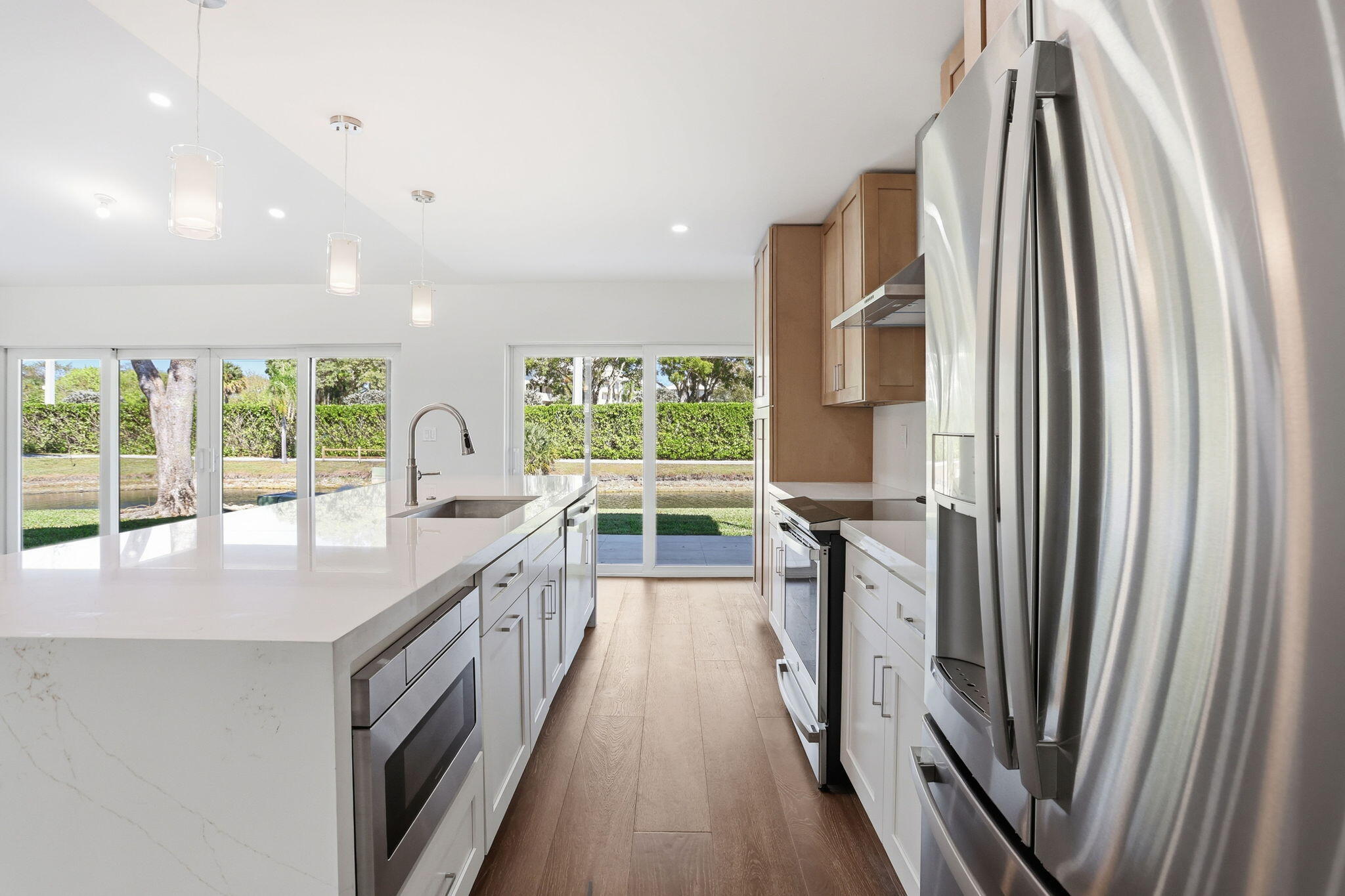 6389 Casabella Lane
