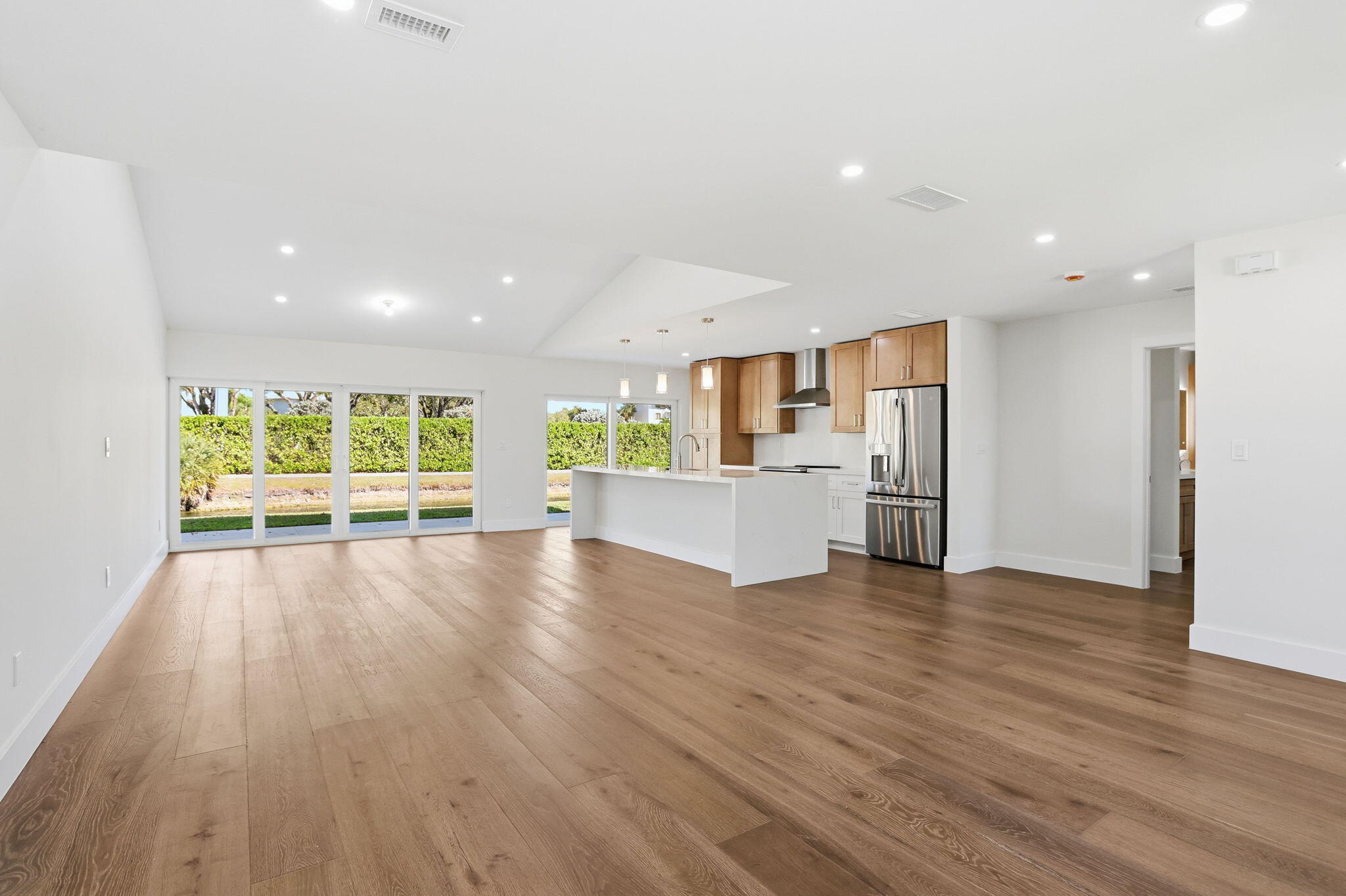6389 Casabella Lane