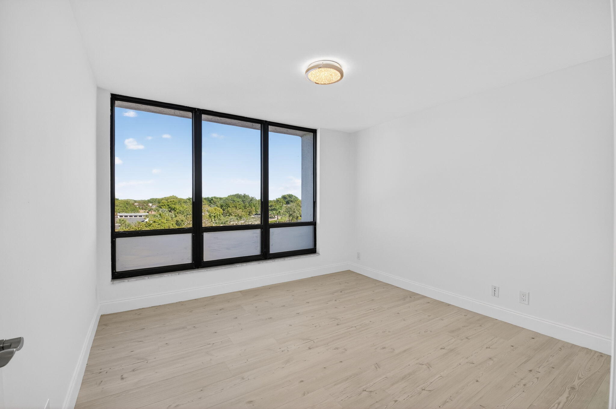 7738 Lakeside Boulevard 352