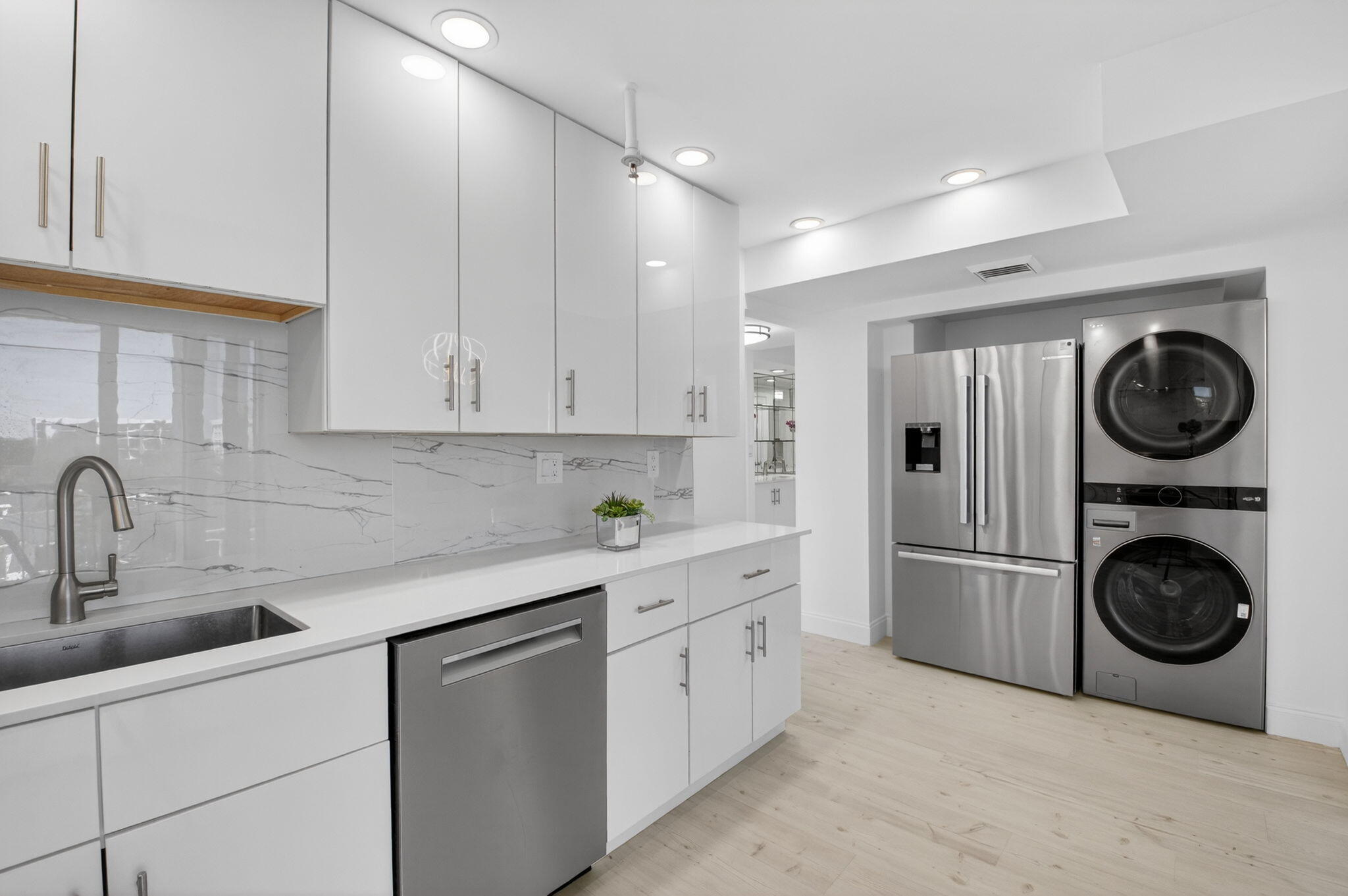 7738 Lakeside Boulevard 352