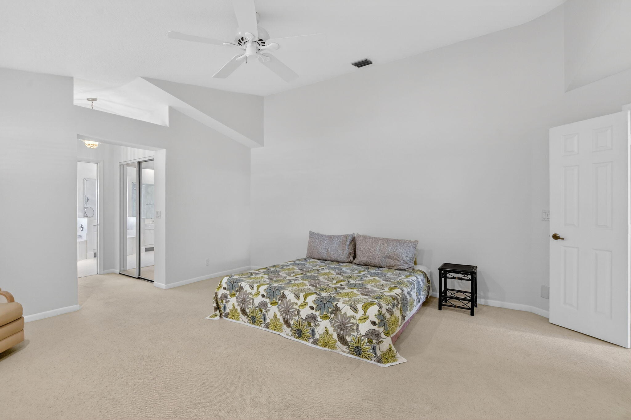 23429 Rakelle Circle