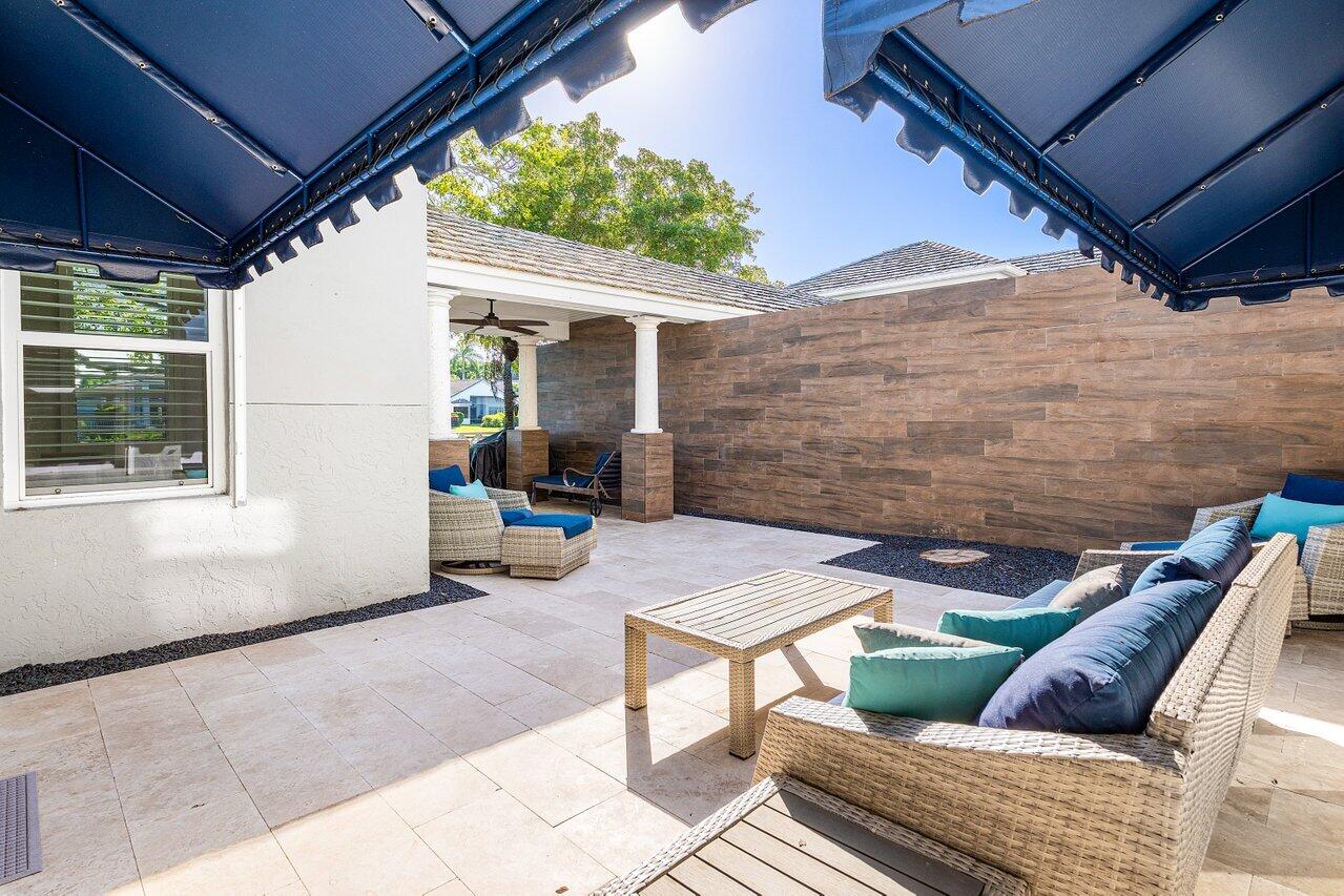 5696 NW 39th Avenue