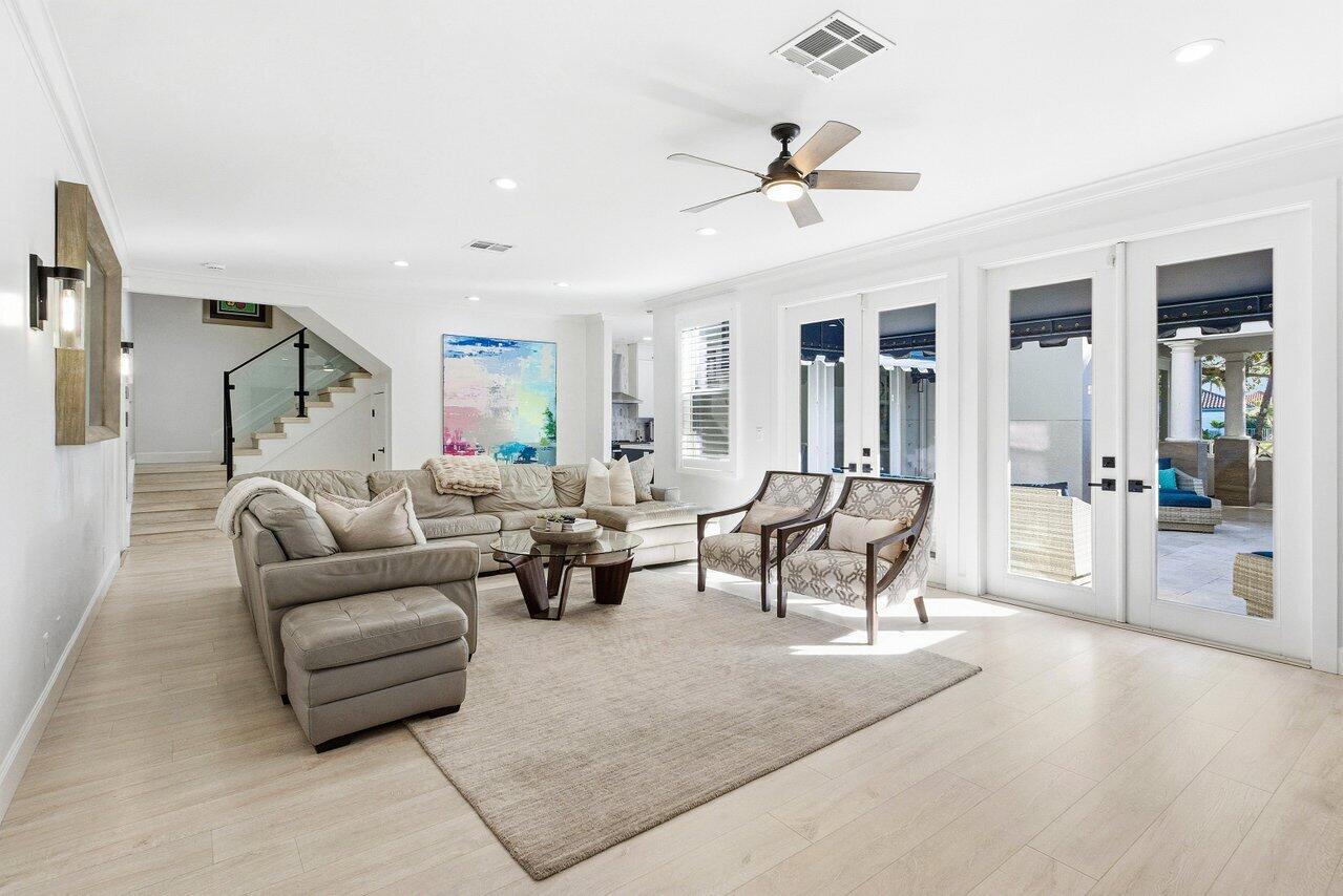 5696 NW 39th Avenue