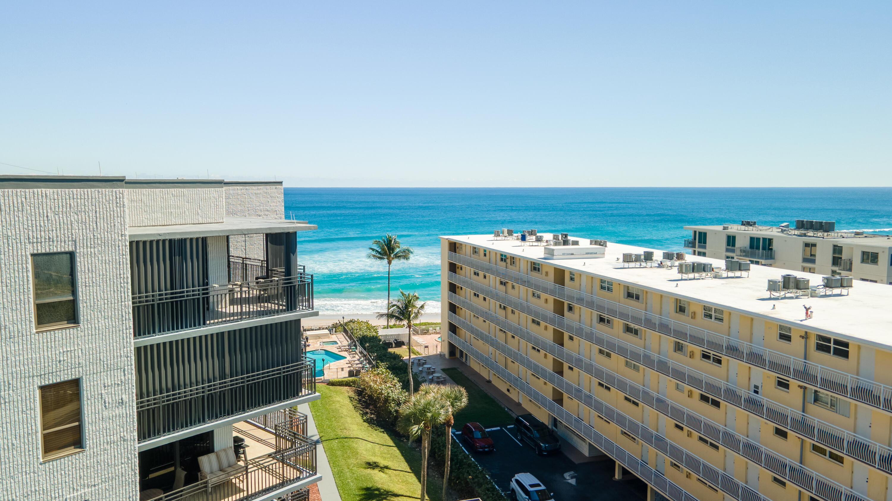 1167 Hillsboro Mile 709