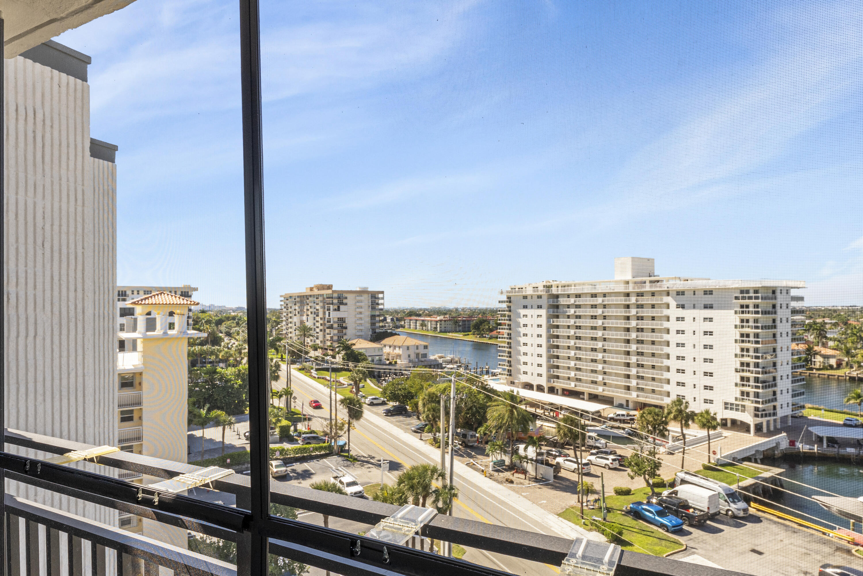 1167 Hillsboro Mile 709