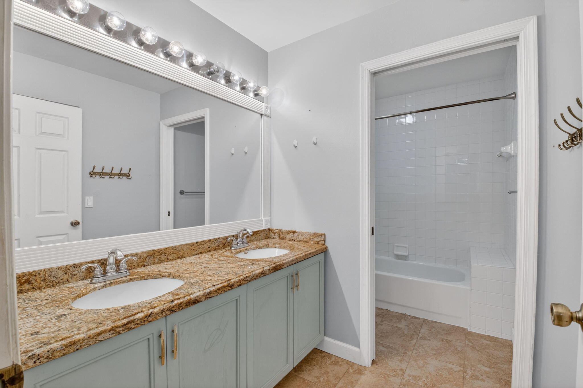 18196 Clear Brook Circle Circle