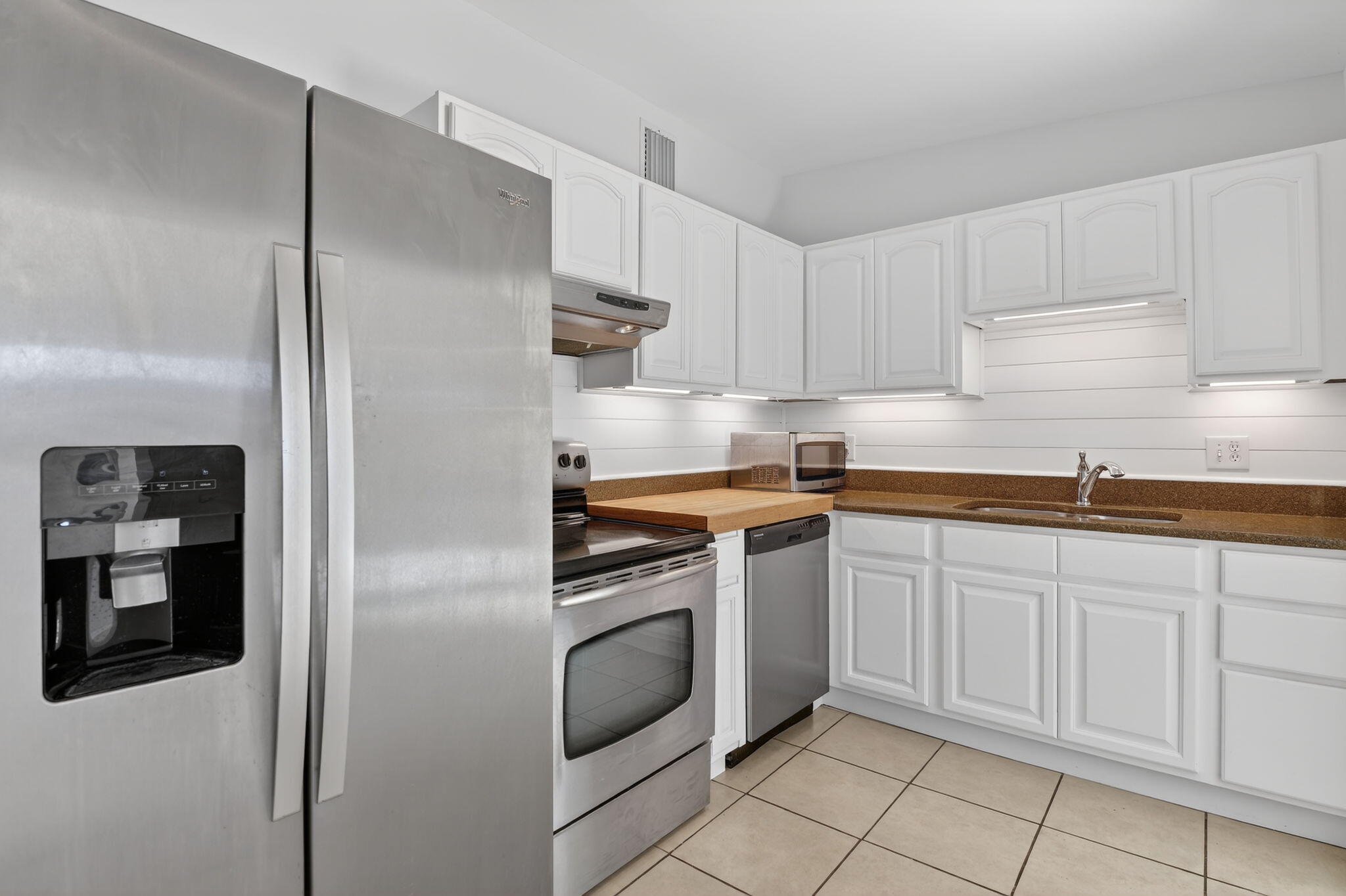 1932 Cedarwood Drive