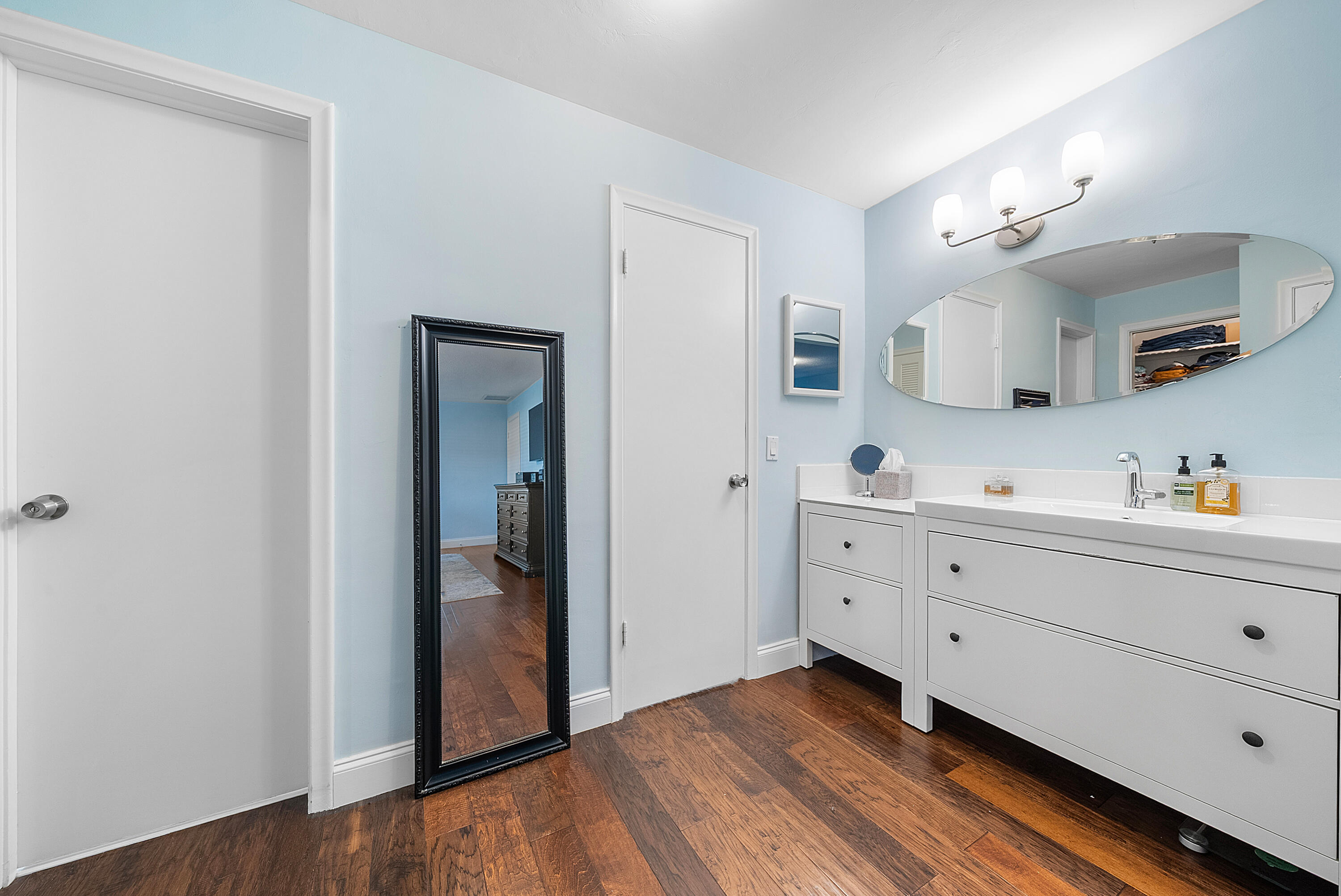 413 S Country Club Drive