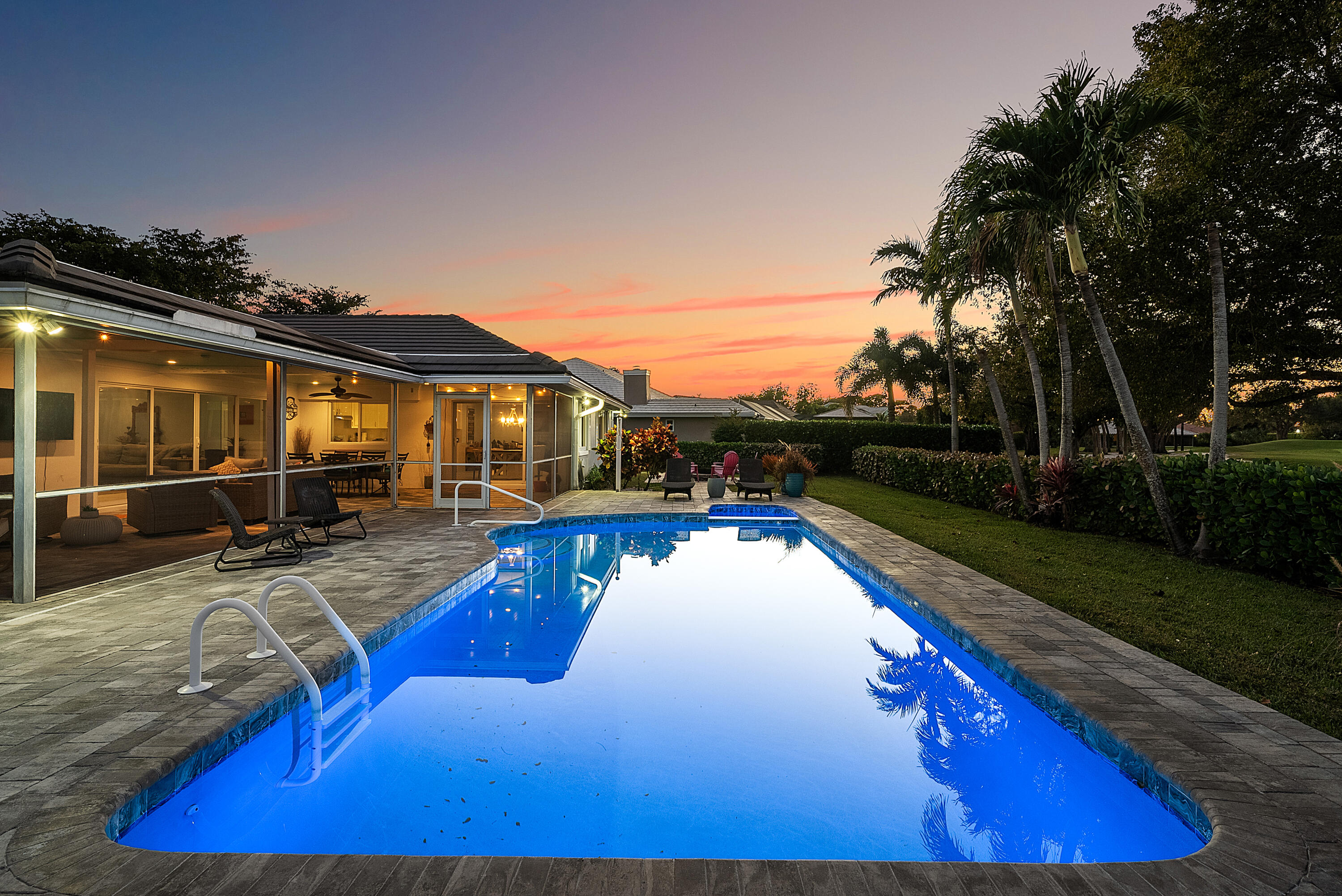 413 S Country Club Drive