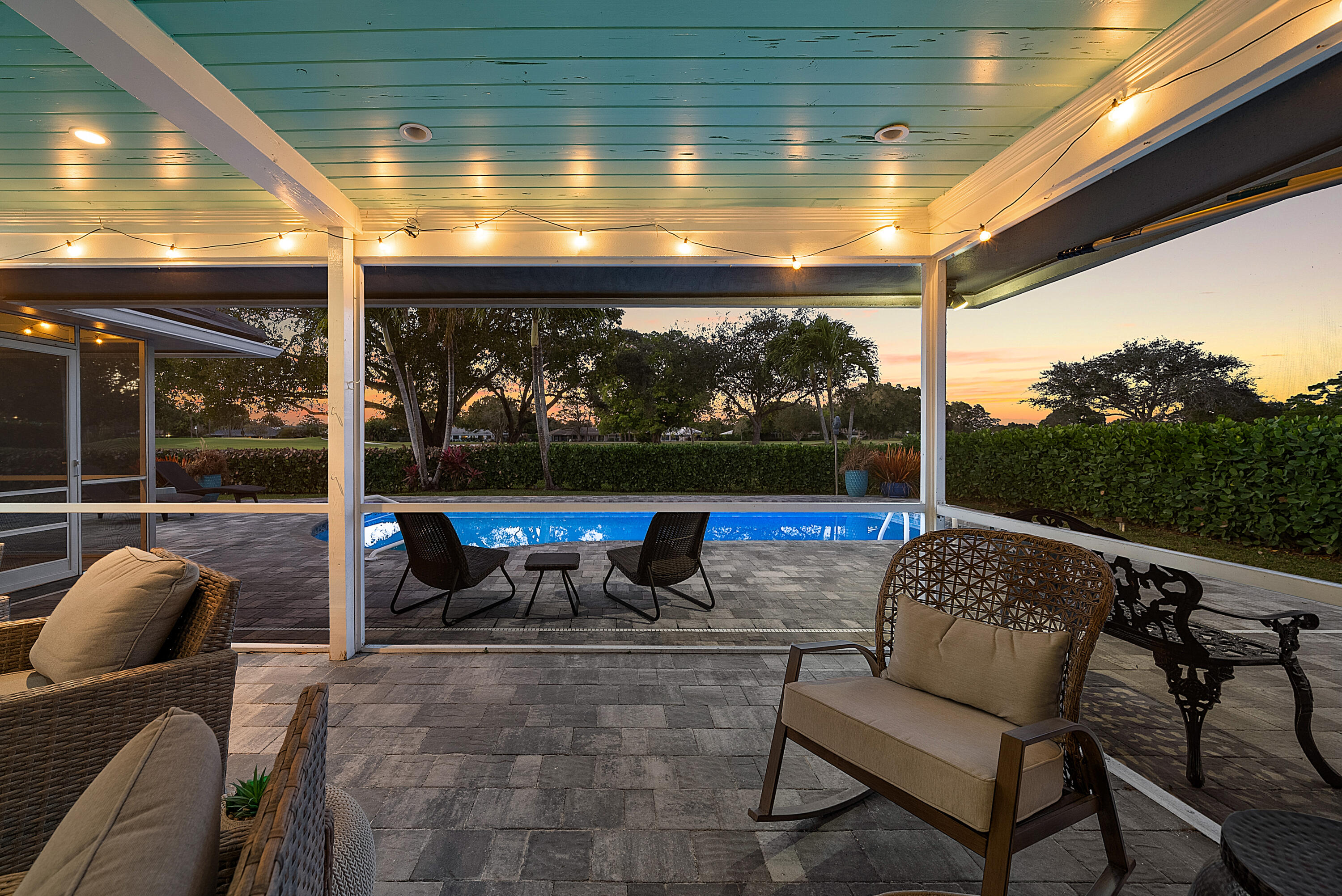 413 S Country Club Drive