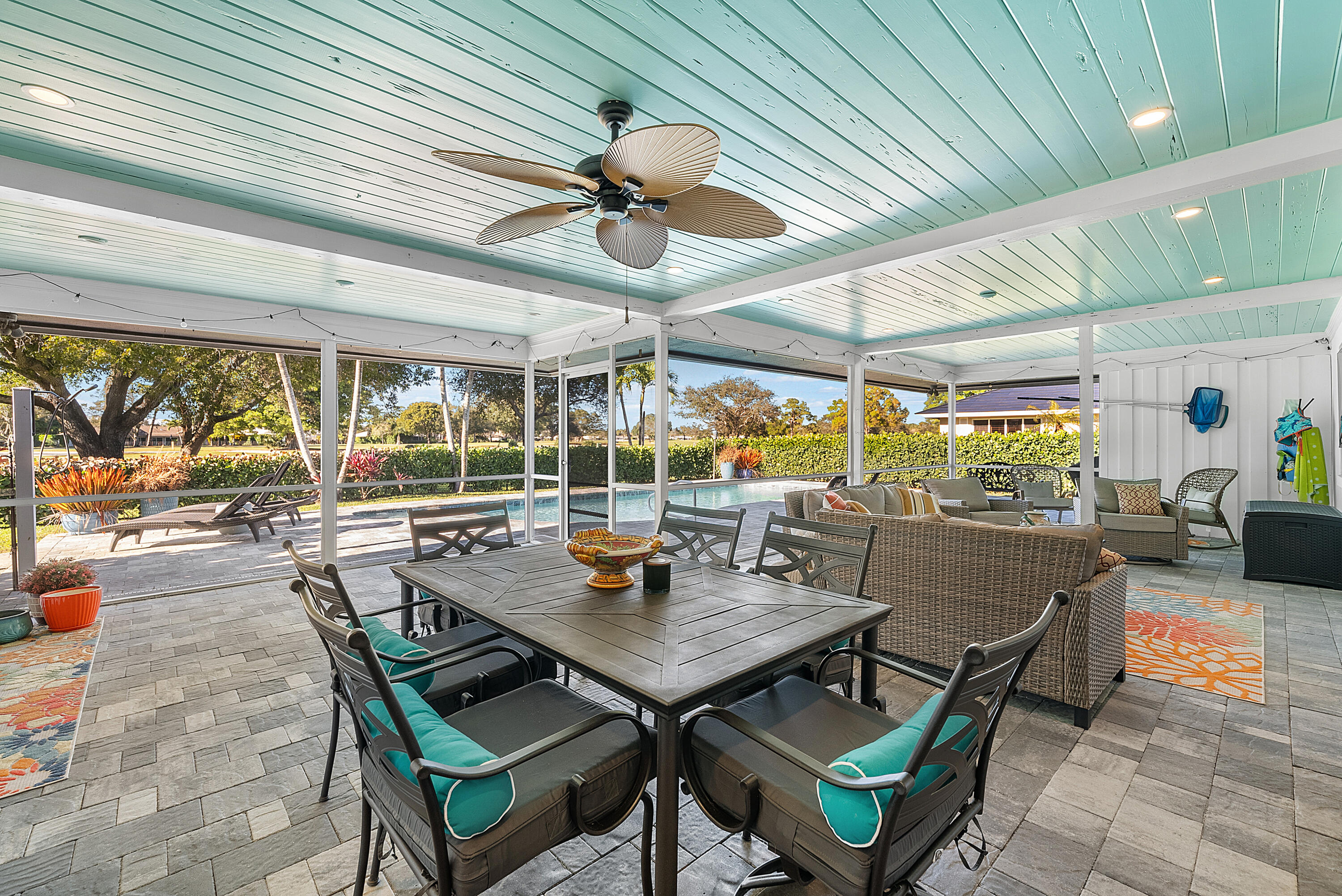 413 S Country Club Drive