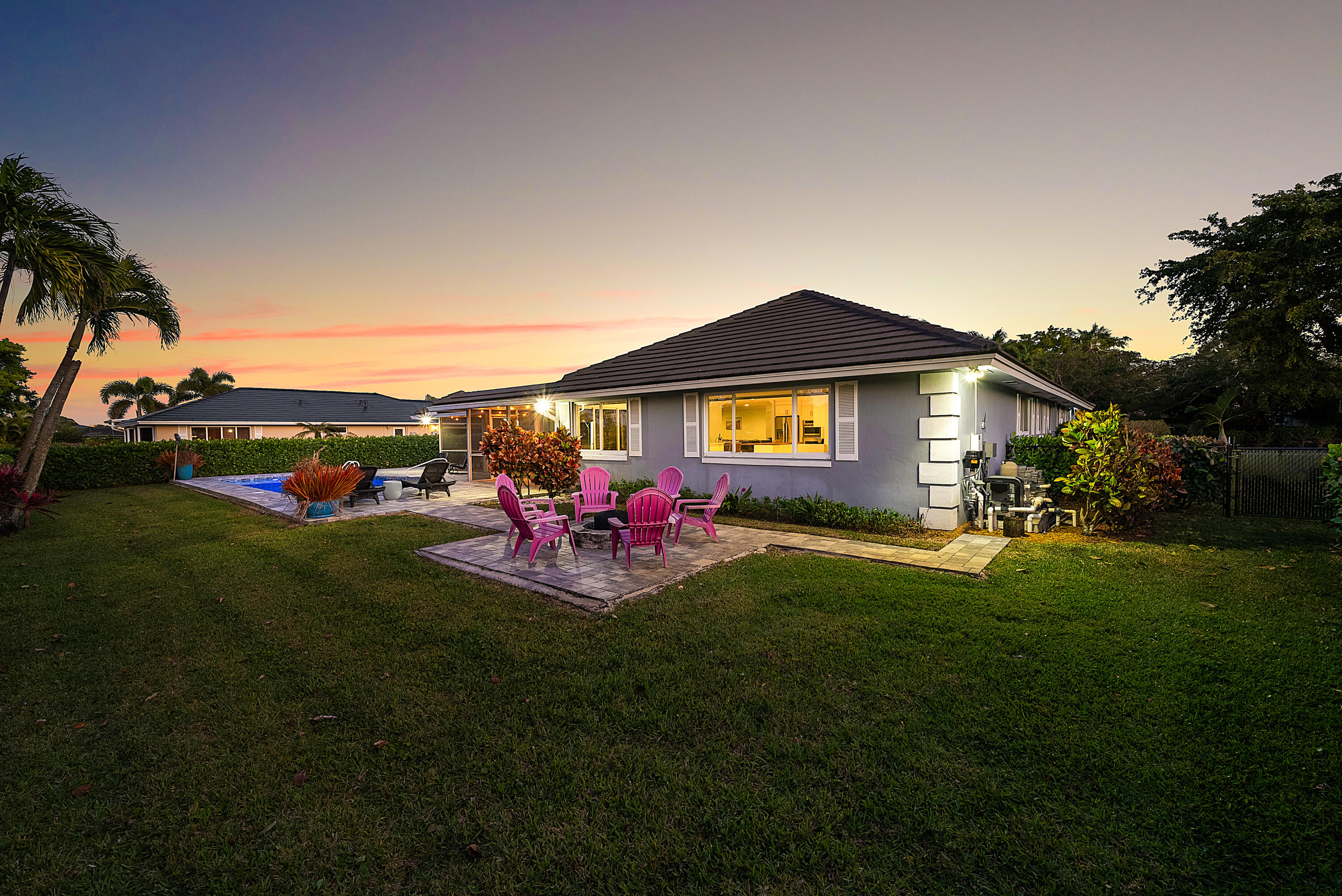 413 S Country Club Drive