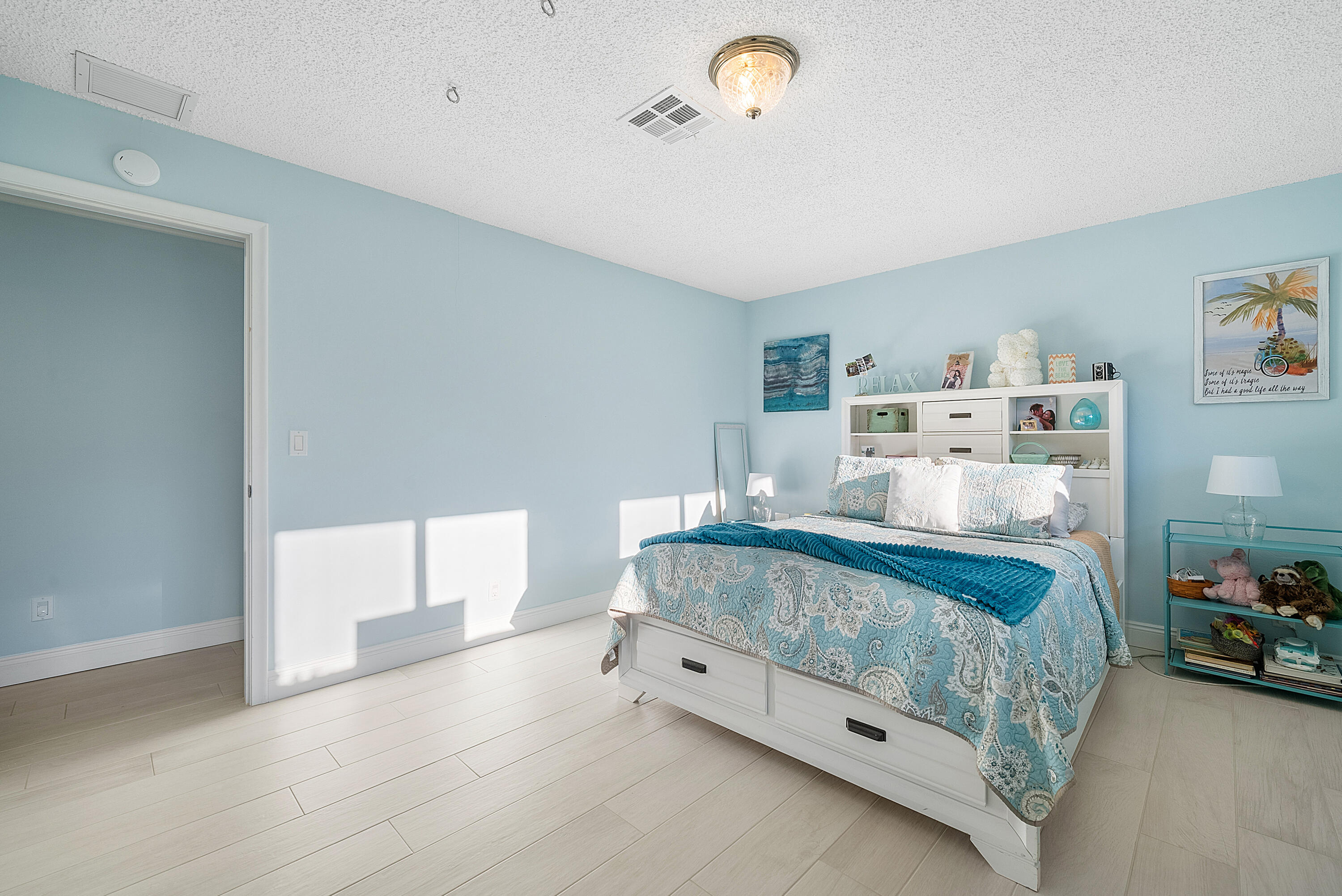 413 S Country Club Drive