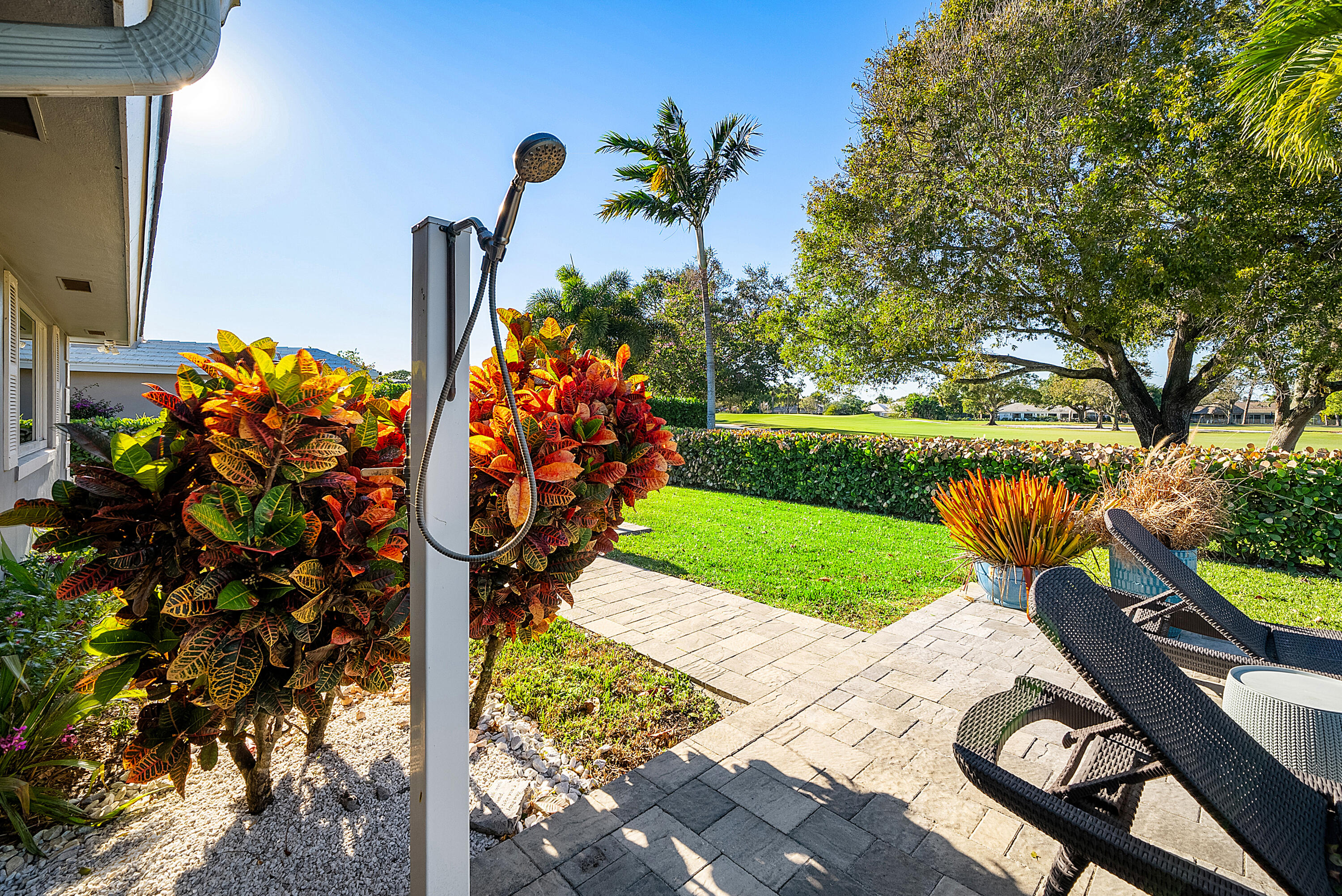 413 S Country Club Drive