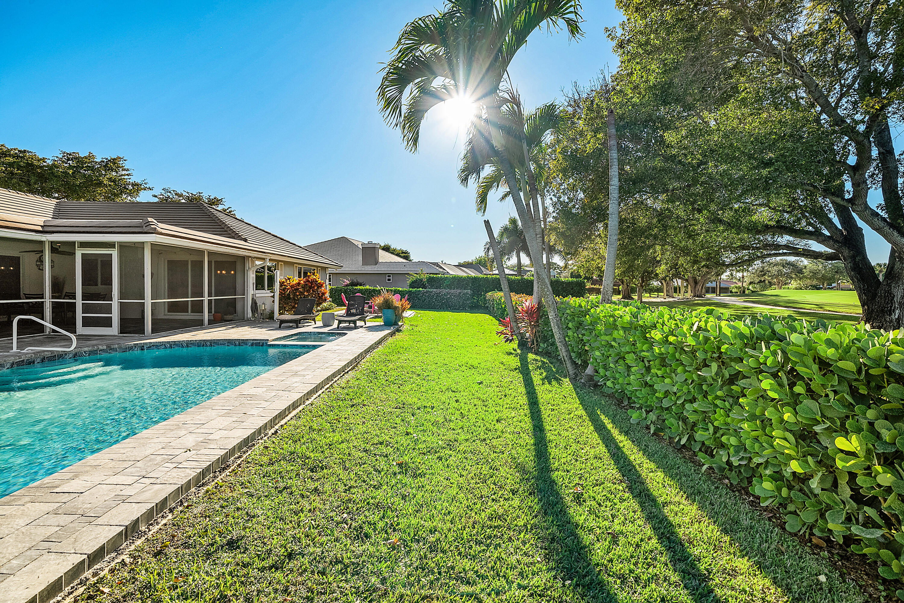 413 S Country Club Drive