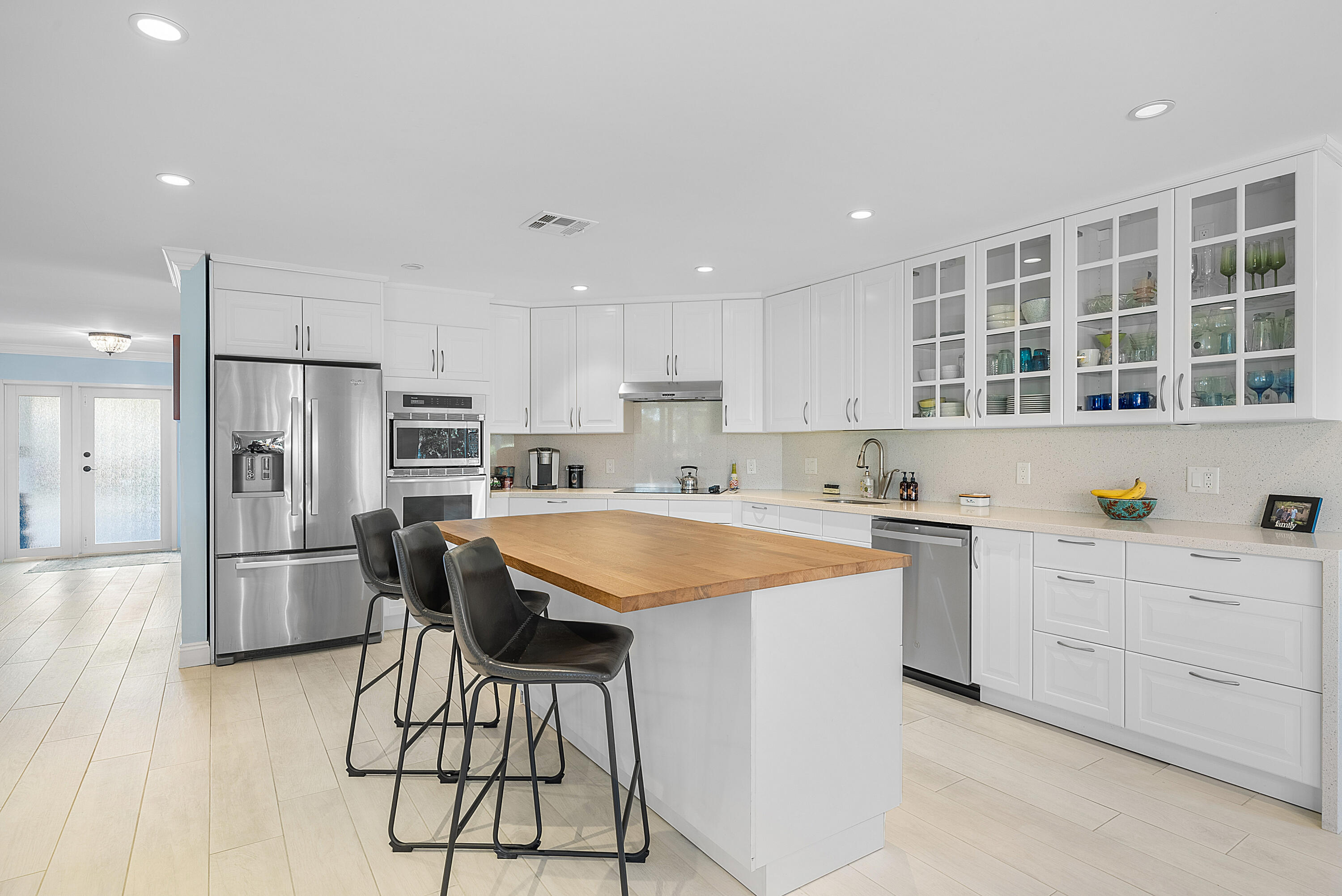 413 S Country Club Drive