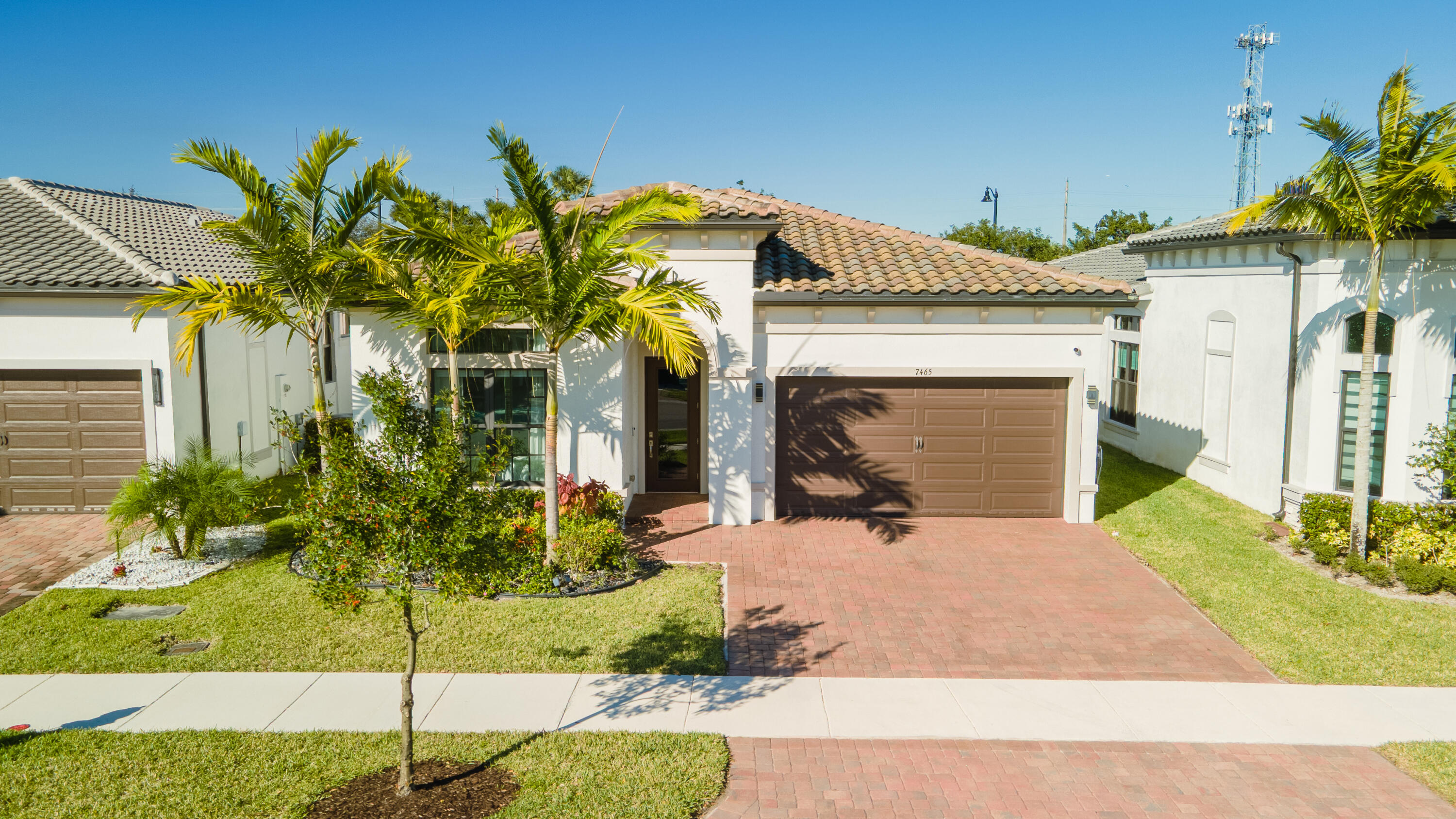 7465 Seacoast Drive