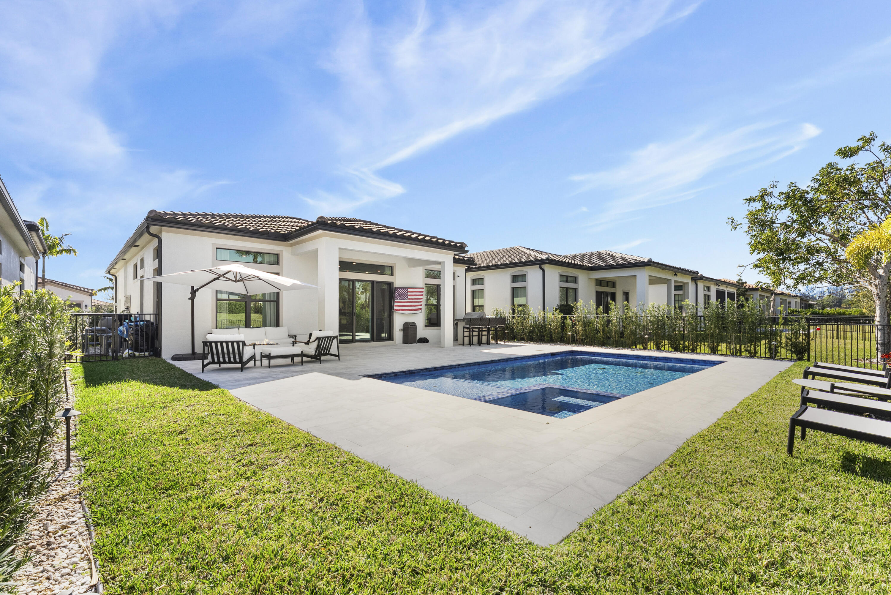7465 Seacoast Drive