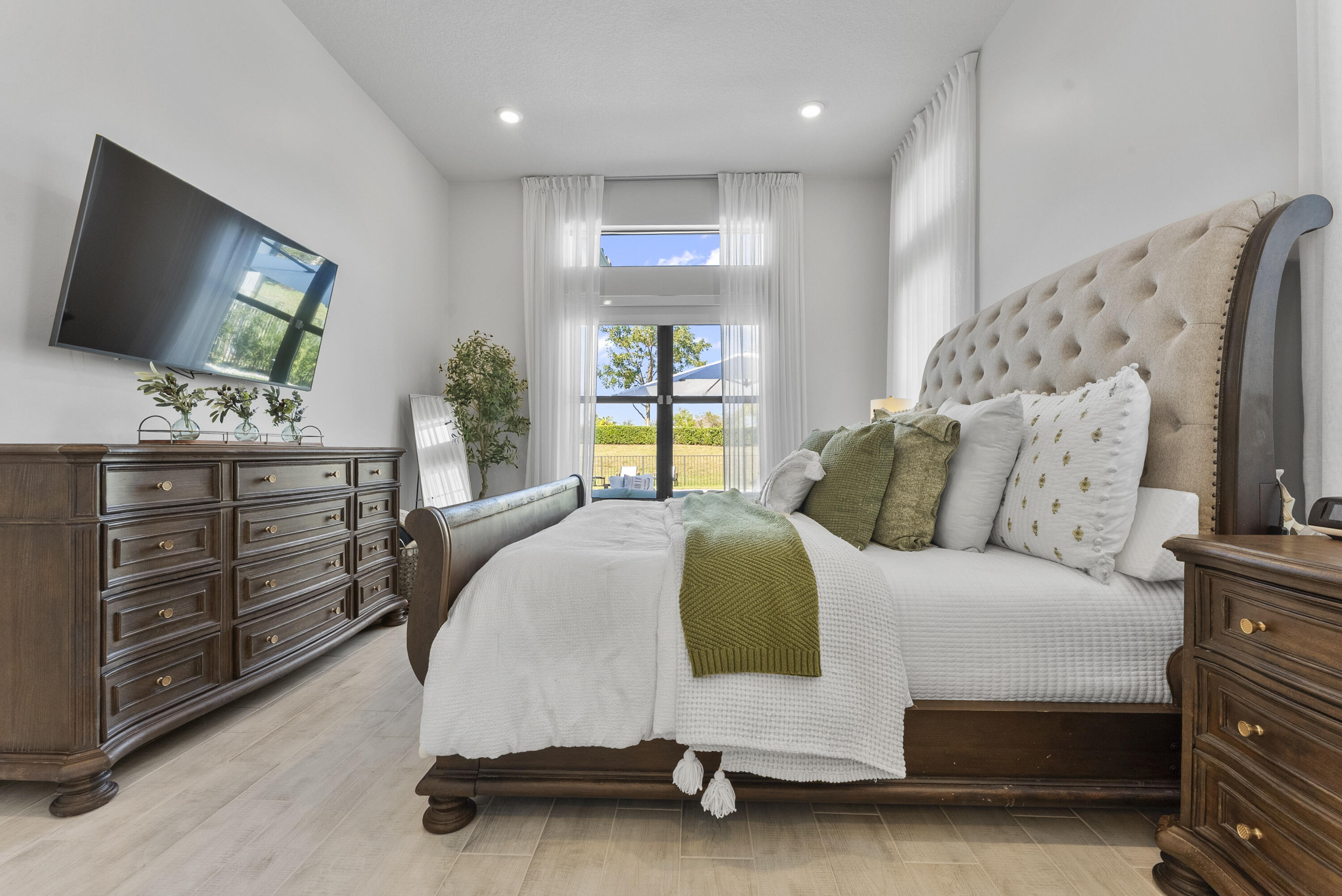 7465 Seacoast Drive