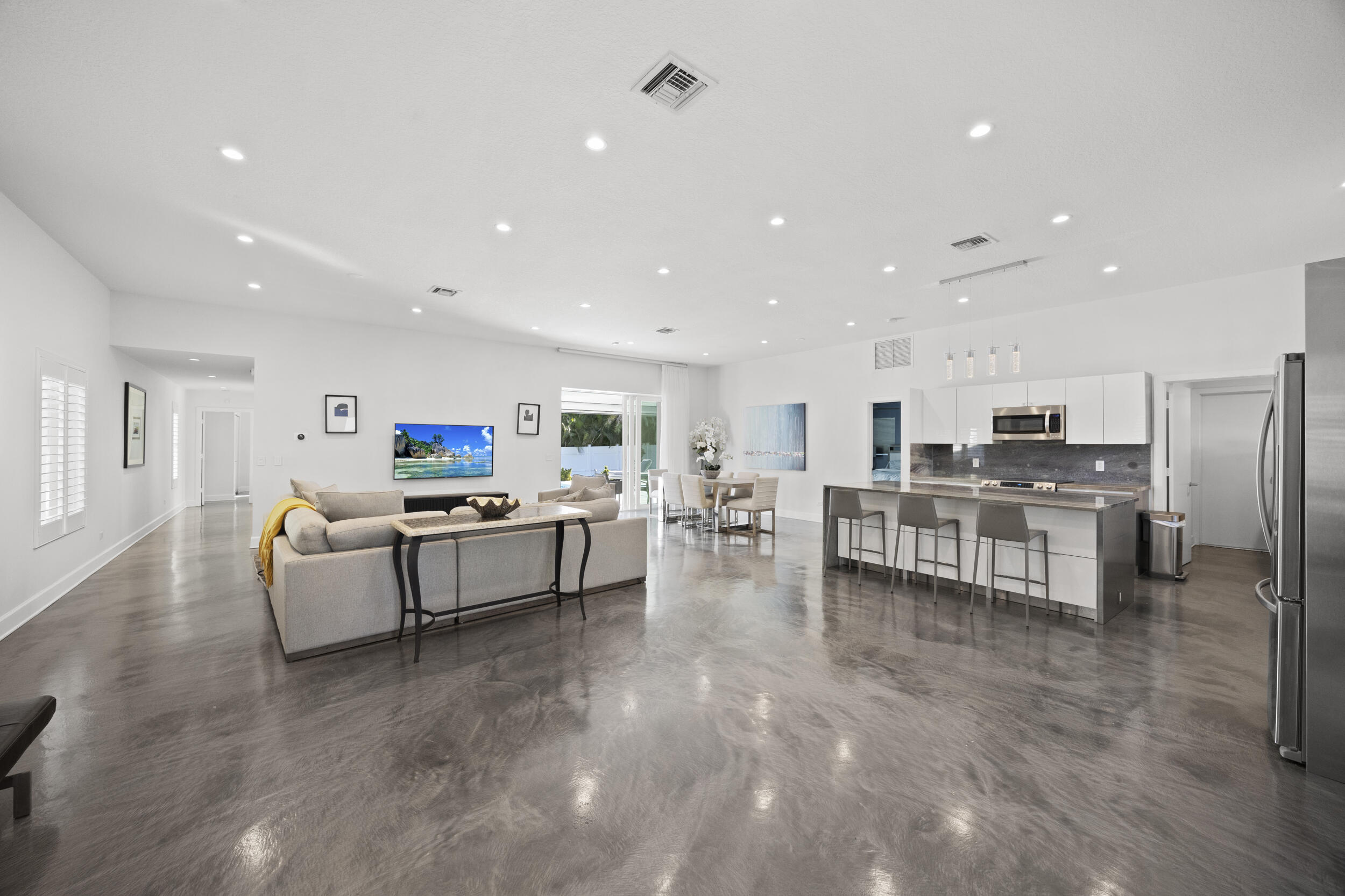930 NW 4th Court