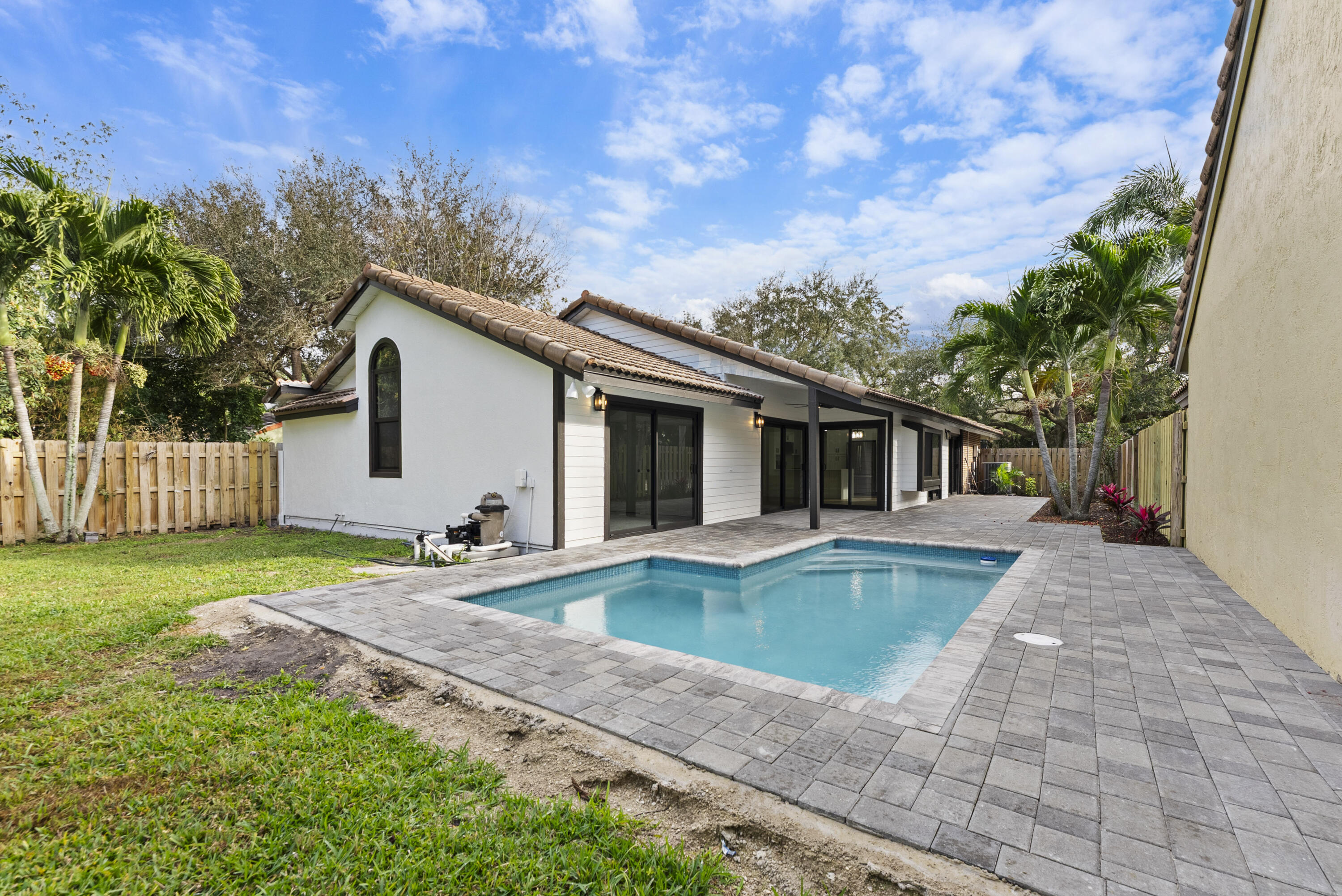 4165 NW 1st Court