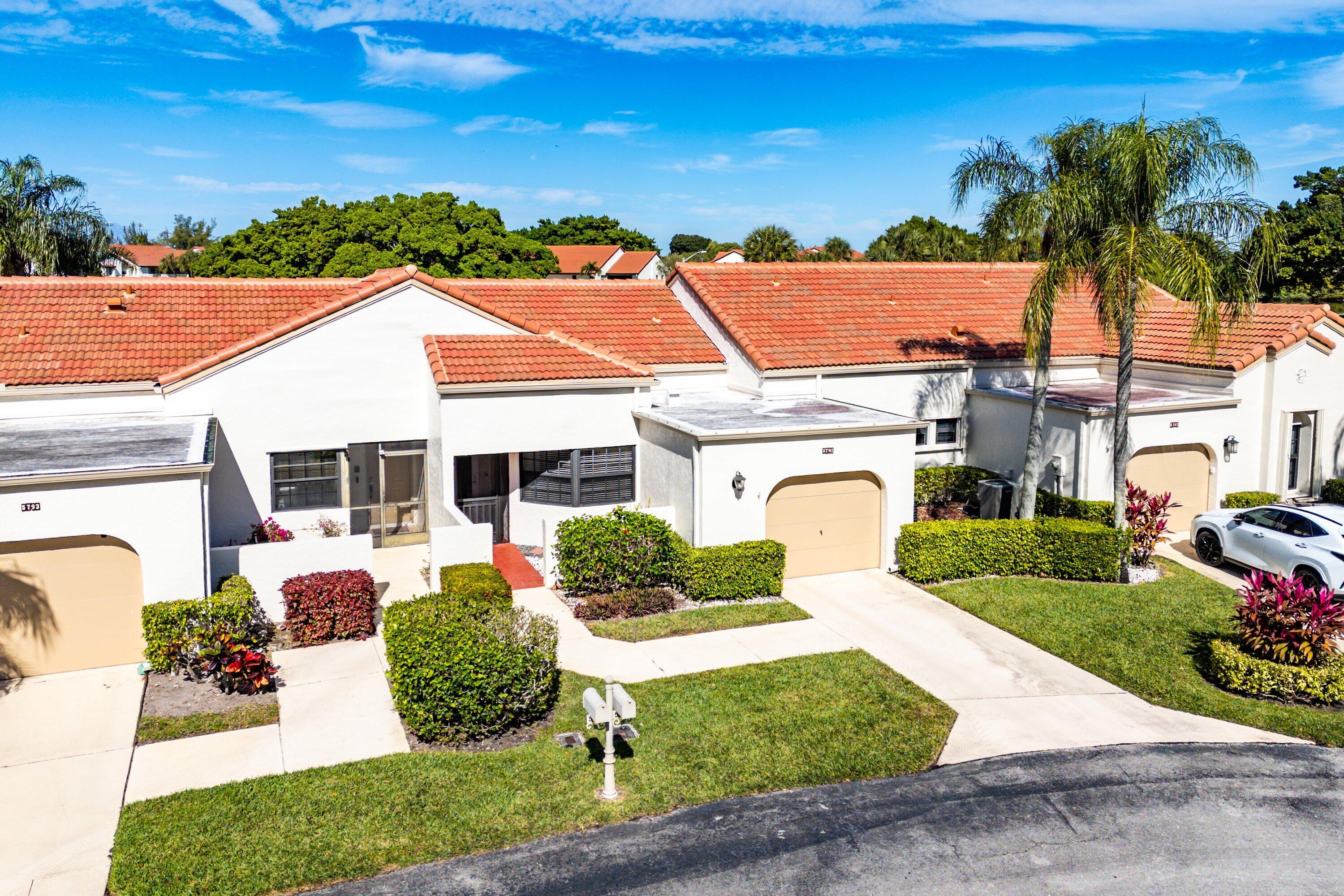 5791 Parkwalk Circle W